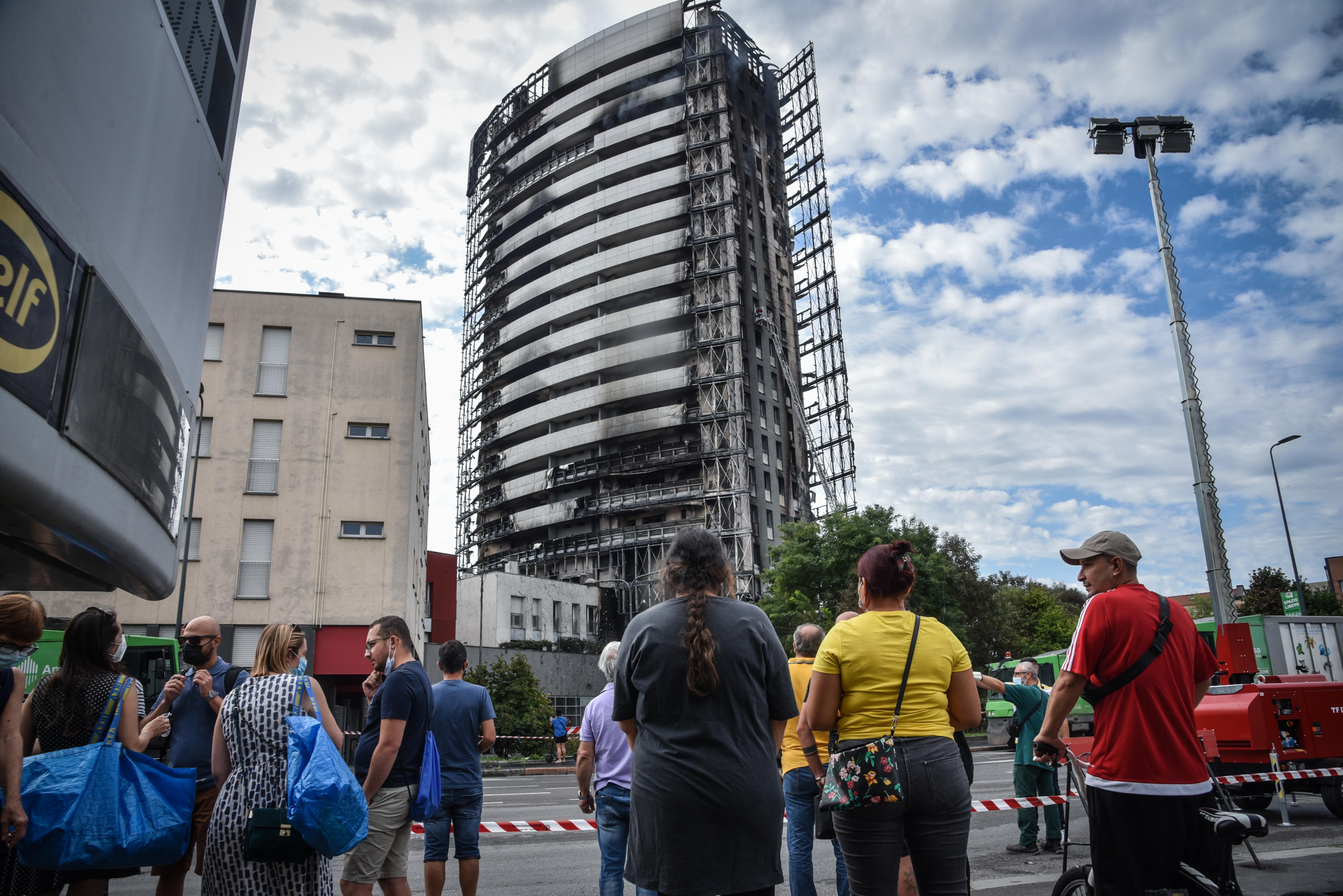 Incendio Al Grattacielo Di Milano L Ultimo Sospetto Della Procura