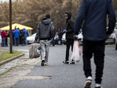 Migranti in strada e lavoratori a rischio: chiude il centro per richiedenti asilo alle porte di Roma foto 1