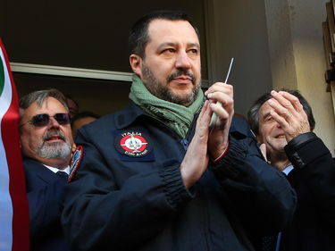 «Salvini e i suoi accessori»: le illustrazioni satiriche di Stefano Tartarotti foto 2