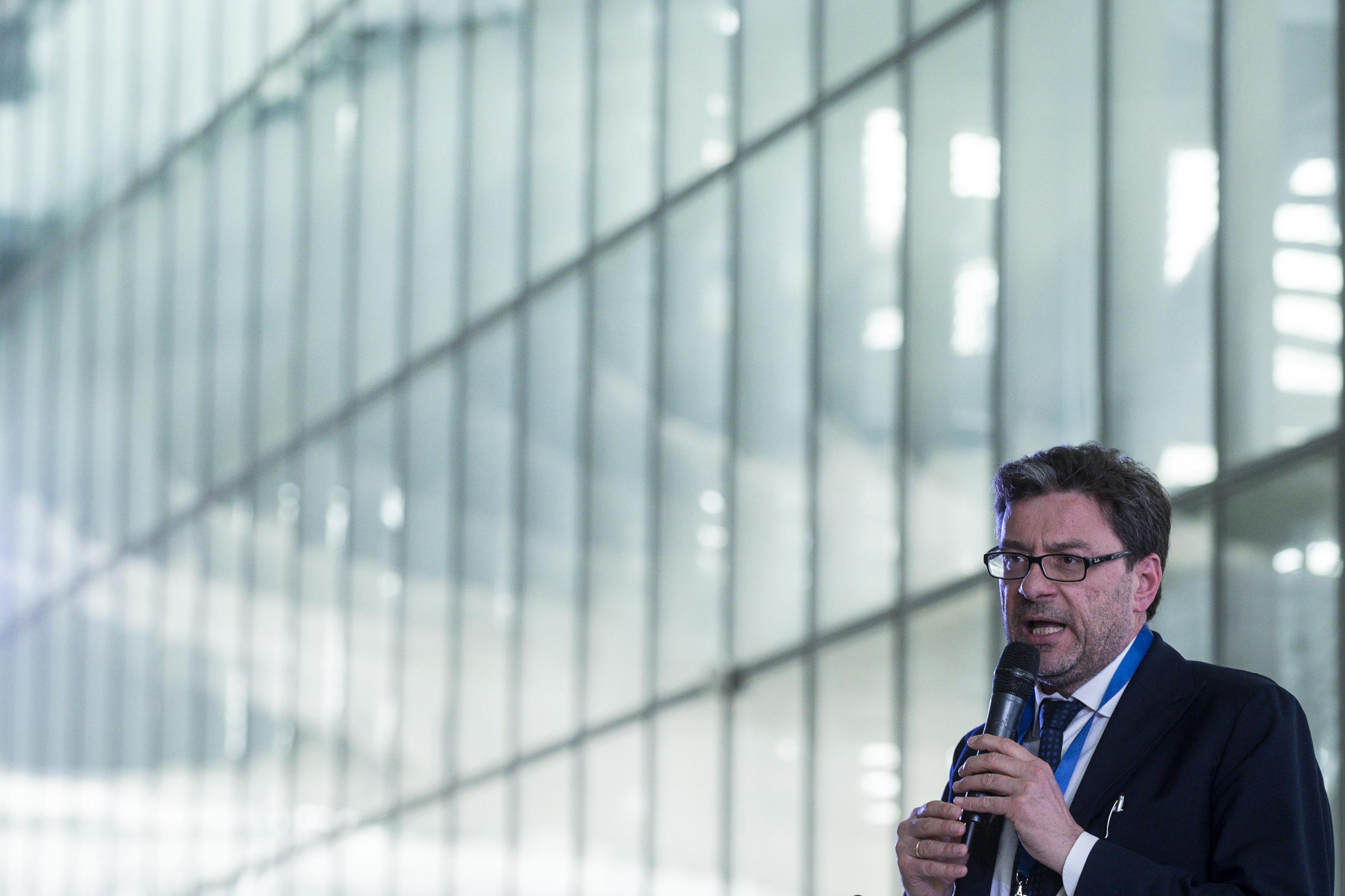 Il sottosegretario Giancarlo Giorgetti durante il convegno "Forum PA 2019" presso il centro congressi "La Nuvola", Roma, 14 maggio 2019. ANSA/ANGELO CARCONI