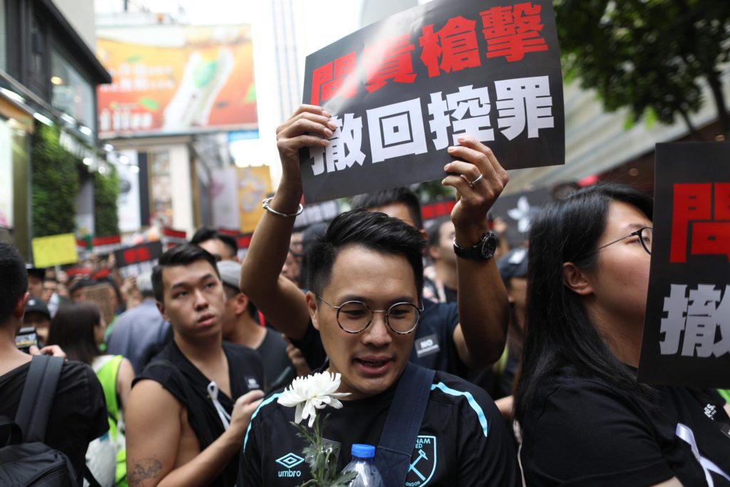 Diverse centinaia di migliaia di manifestanti sono scesi in strada a Hong Kong, per la seconda domenica di proteste. La settimana precedente erano più di un milione