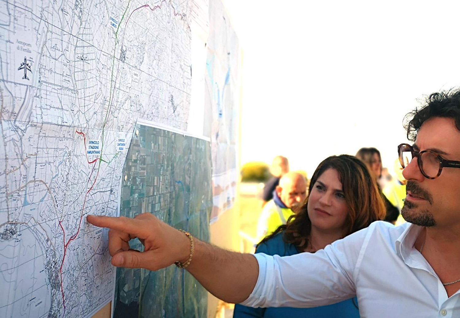 Il ministro dei Trasporti, Danilo Toninelli, visita il cantiere dei lavori sulla Sassari-Olbia, 13 giugno 2019.
ANSA/ANDREA FRIGO
