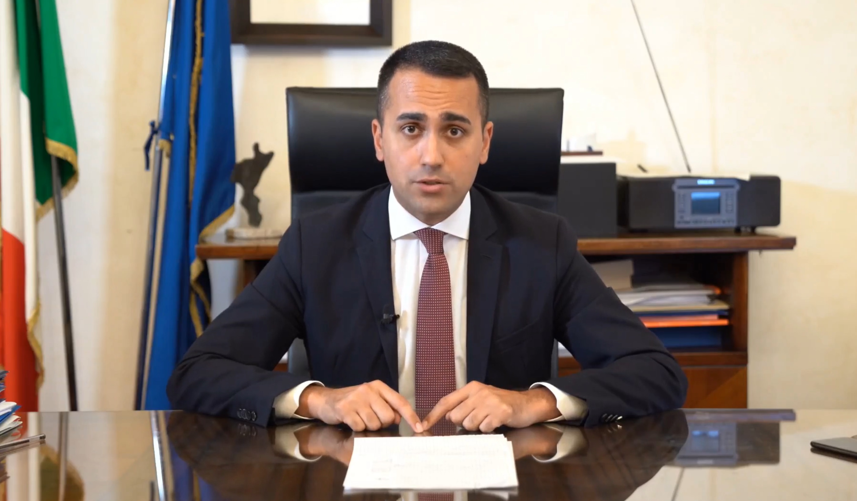 Di Maio non molla sulla Tav: «Favore a Macron». E poi la frecciata a Salvini: «Al posto di Conte doveva essere un altro» – Il video