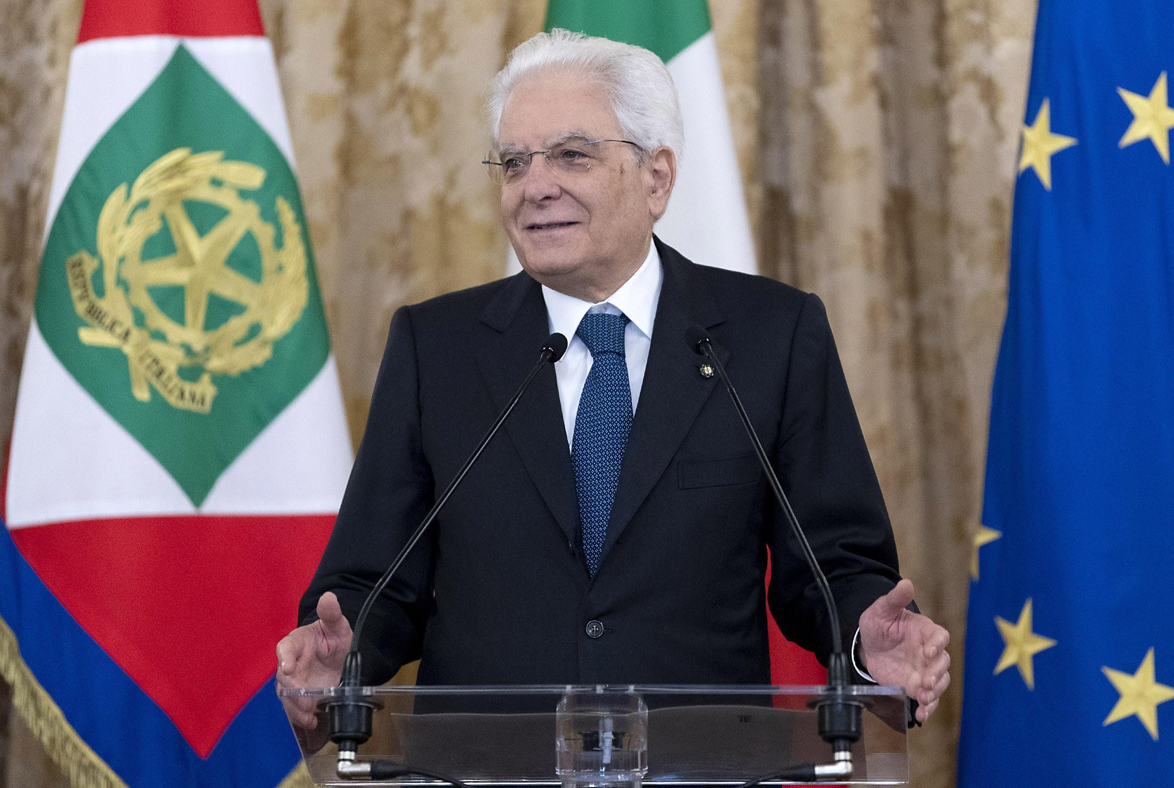 Il presidente della Repubblica Sergio Mattarella in occasione dell'incontro con una rappresentanza della Marina Militare, nella ricorrenza della Festa della Marina, Roma, 7 giugno 2019. ANSA/PAOLO GIANDOTTI/UFFICIO STAMPA QUIRINALE ++ NO SALES, EDITORIAL USE ONLY ++