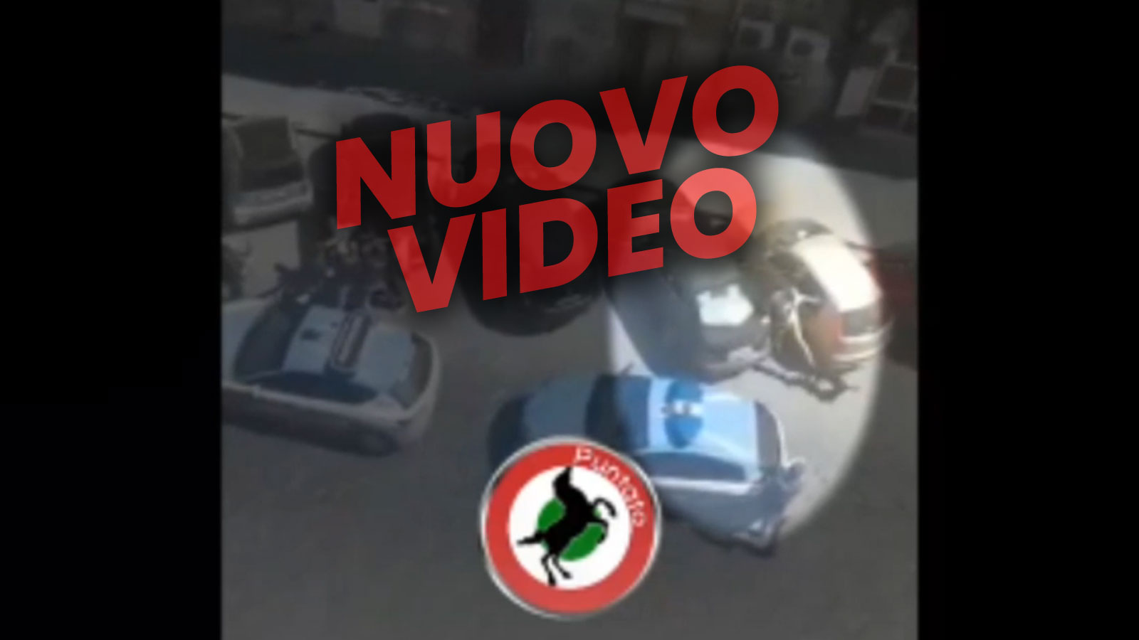 Pitbull morto a Napoli dopo due colpi di un poliziotto: ecco il video dove attacca e morde uno degli agenti