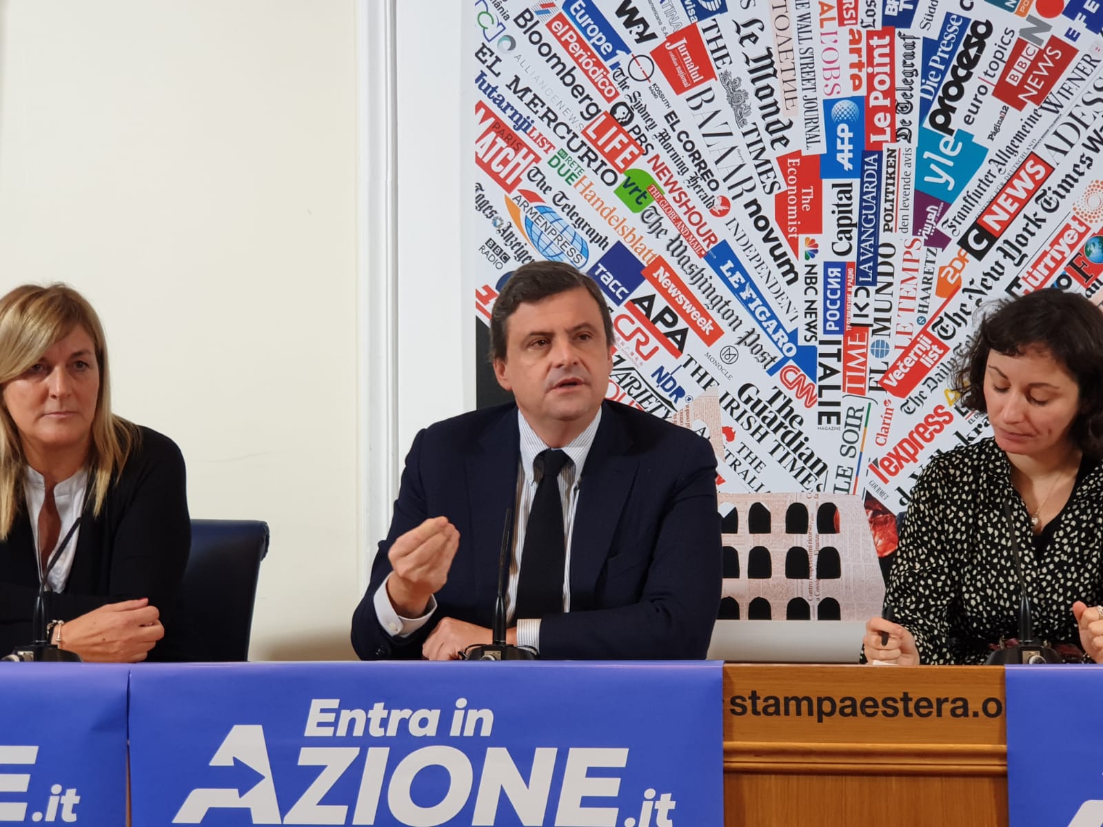 Carlo Calenda lancia Azione: «Siamo l’alternativa ai partiti rammolliti» – Video
