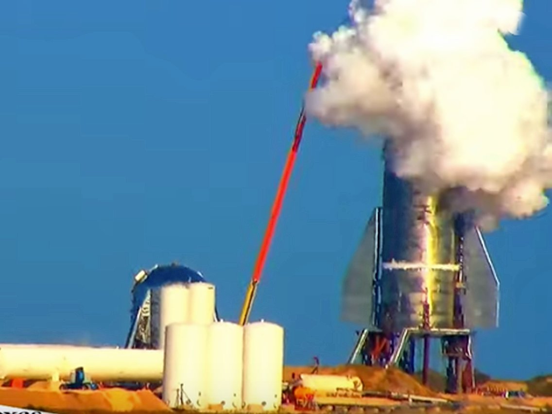 Nuovo lancio per SpaceX: esplode uno dei razzi prodotti da Elon Musk – Il video