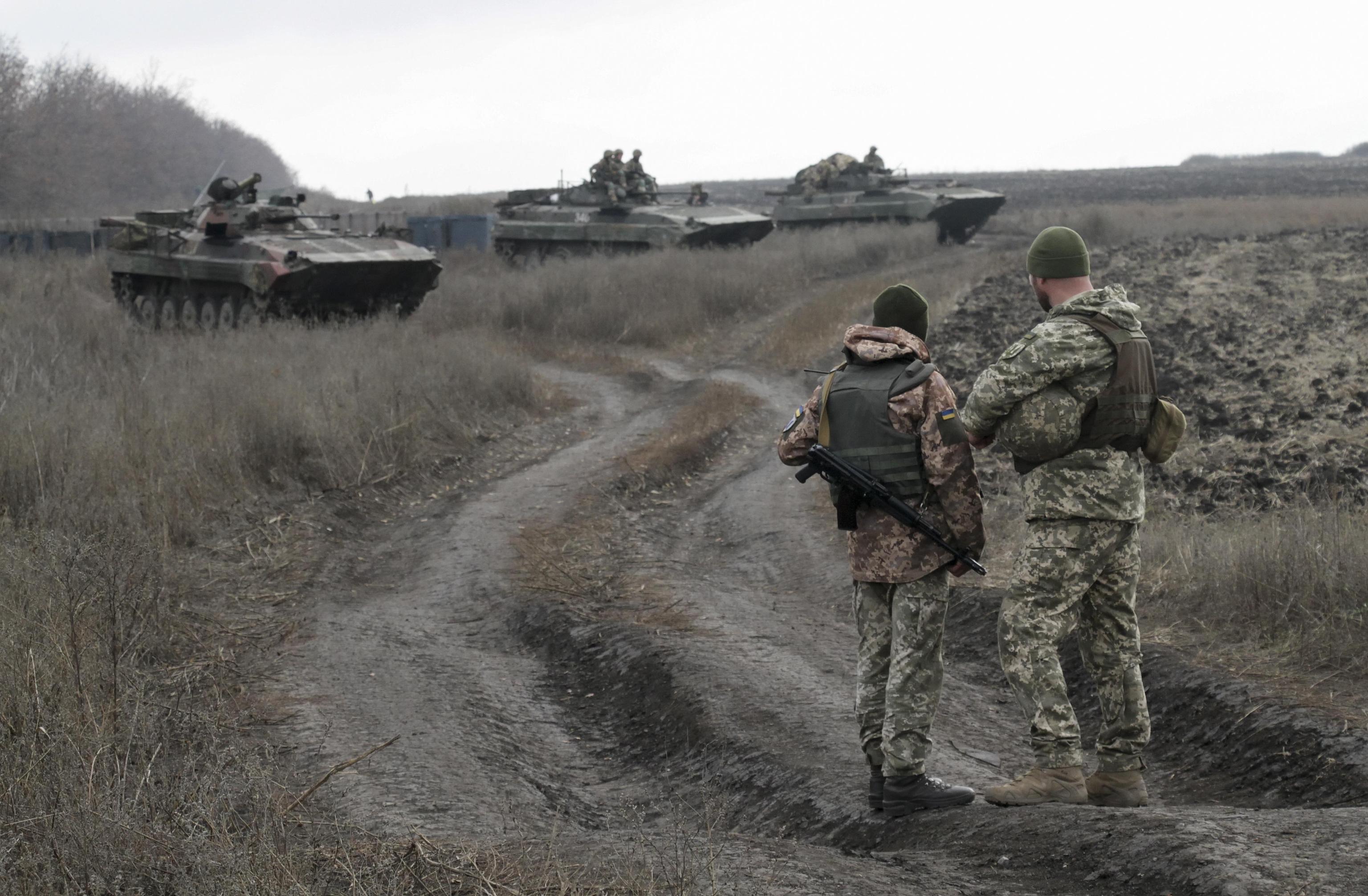 Crisi Ucraina, Nato: «Mosca continua ad ammassare truppe: pronti al peggio». Cingolani: «Pronti a piani d’emergenza sul gas»