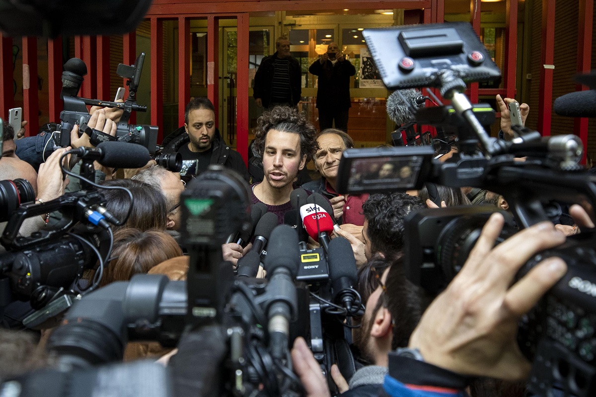 Mattia Santori, il leader delle Sardine, al termine della prima riunione nazionale dei promotori delle manifestazioni delle Sardine, Roma, 15 dicembre 2019.
ANSA/MASSIMO PERCOSSI