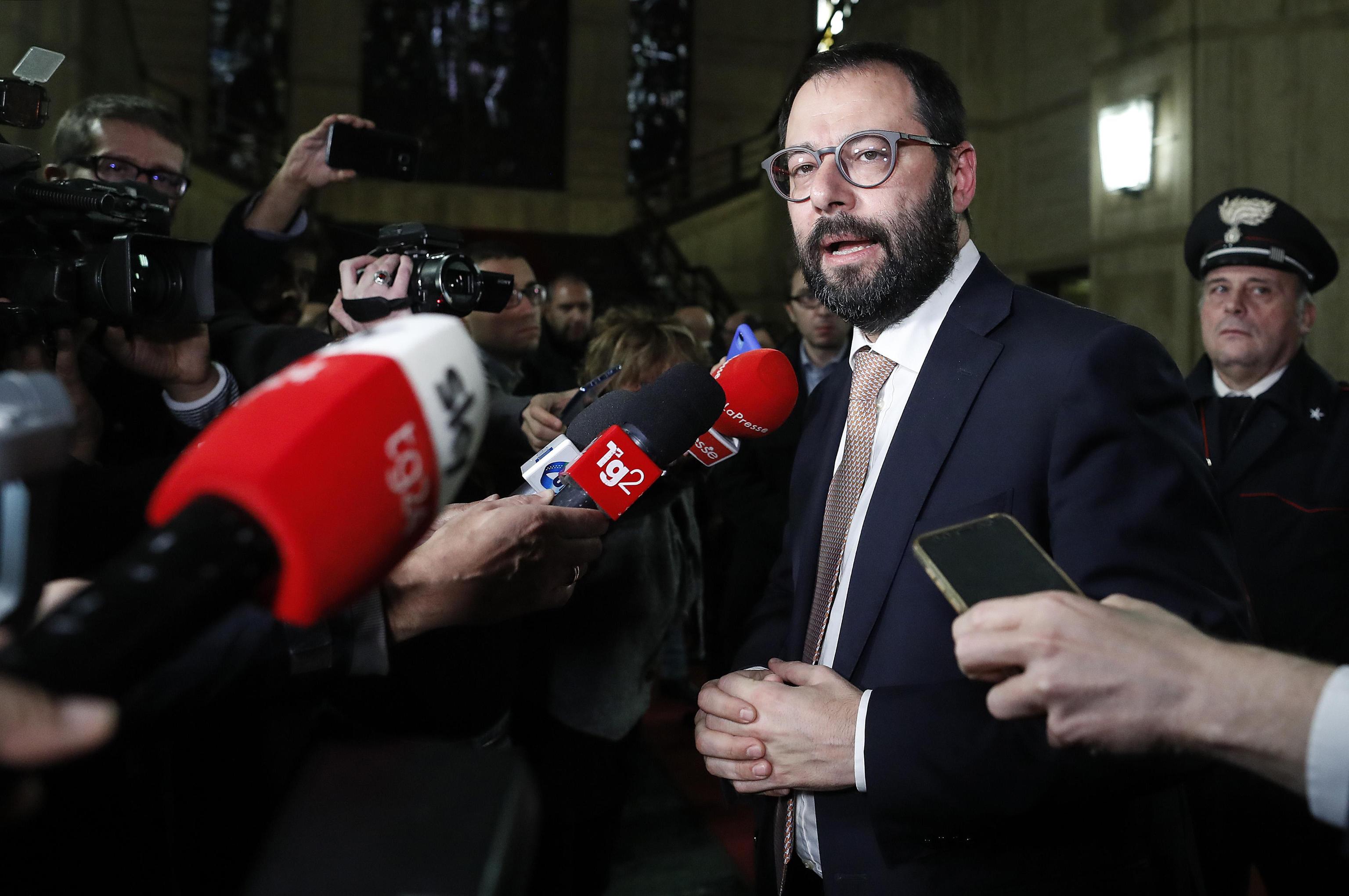Il ministro dello Sviluppo Economico Stefano Patuanelli al termine dellincontro al Ministero dello Sviluppo Economico tra Governo e Sindacati sullIlva, Roma, 4 dicembre 2019. ANSA/RICCARDO ANTIMIANI