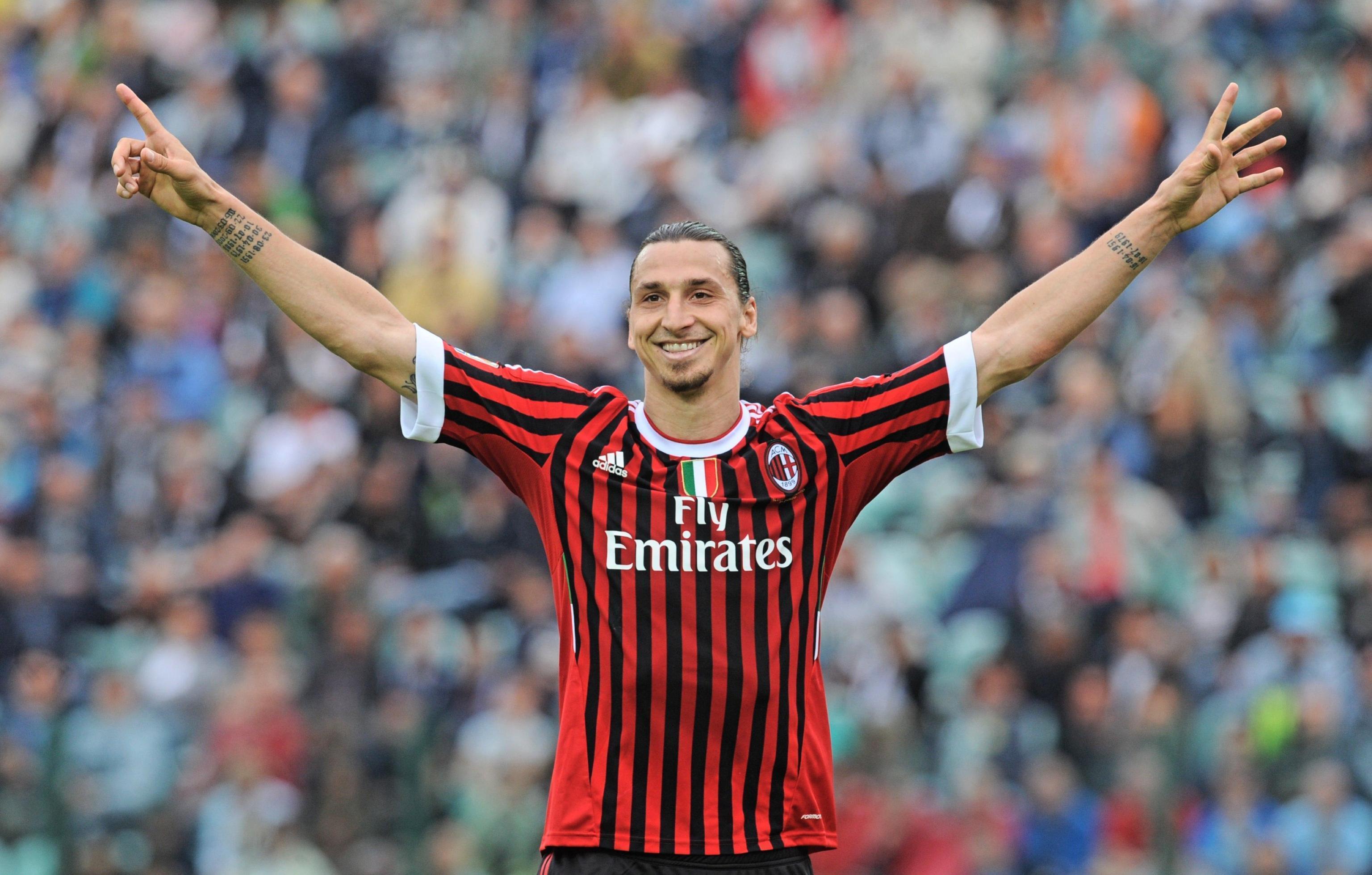 Swedish forward Zlatan Ibrahimovic of Ac Milan jubilates after scoring the 2-0 against Ac Siena during their Italian Serie A soccer match at 'Artemio Franchi' Stadium in Siena, on 29 april 2012. ANSA/MAURIZIO DEGL'INNOCENTI