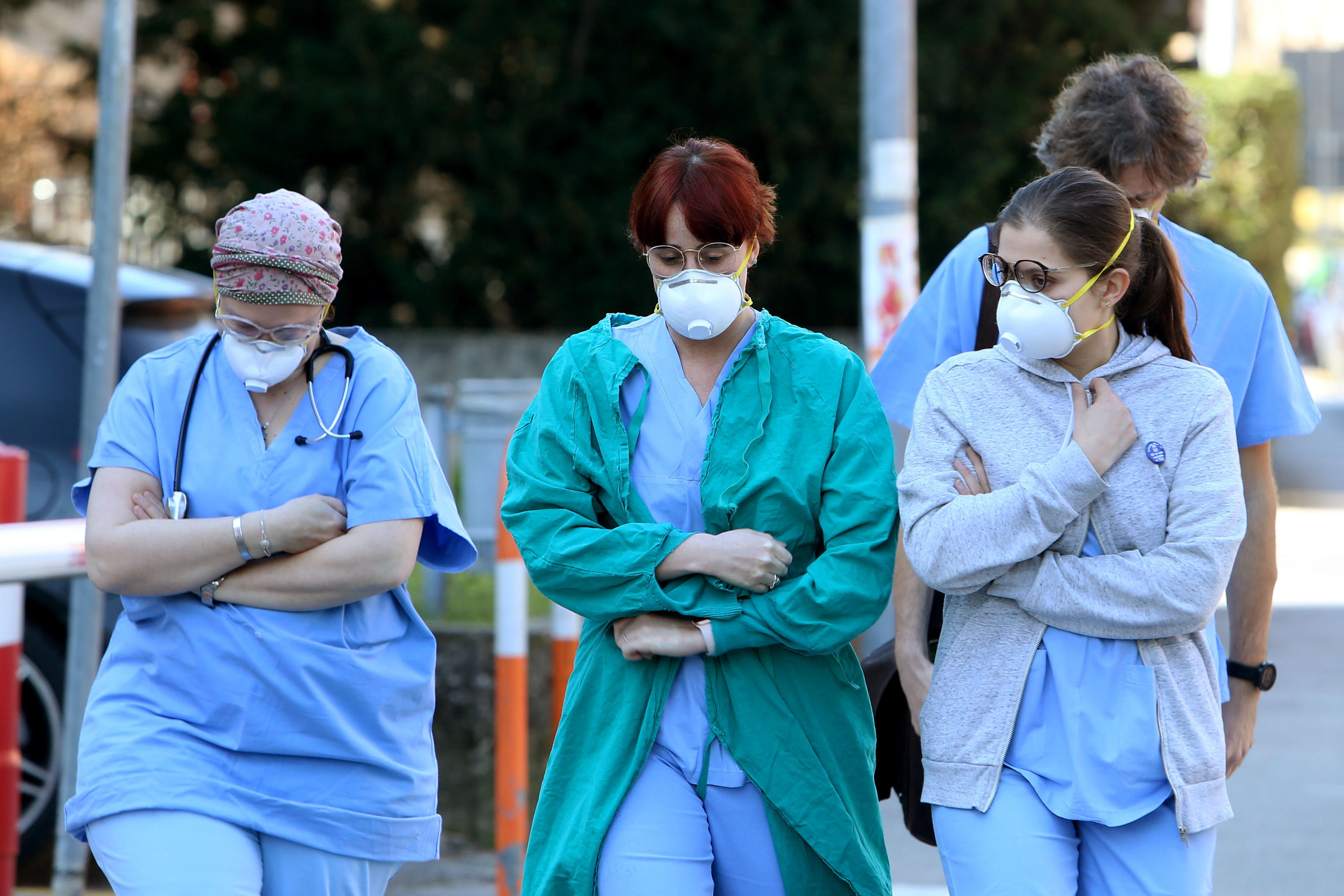 Coronavirus, il papà della bimba di 8 anni contagiata a Padova: «Mia figlia  messa alla gogna nelle chat di paese» - Open