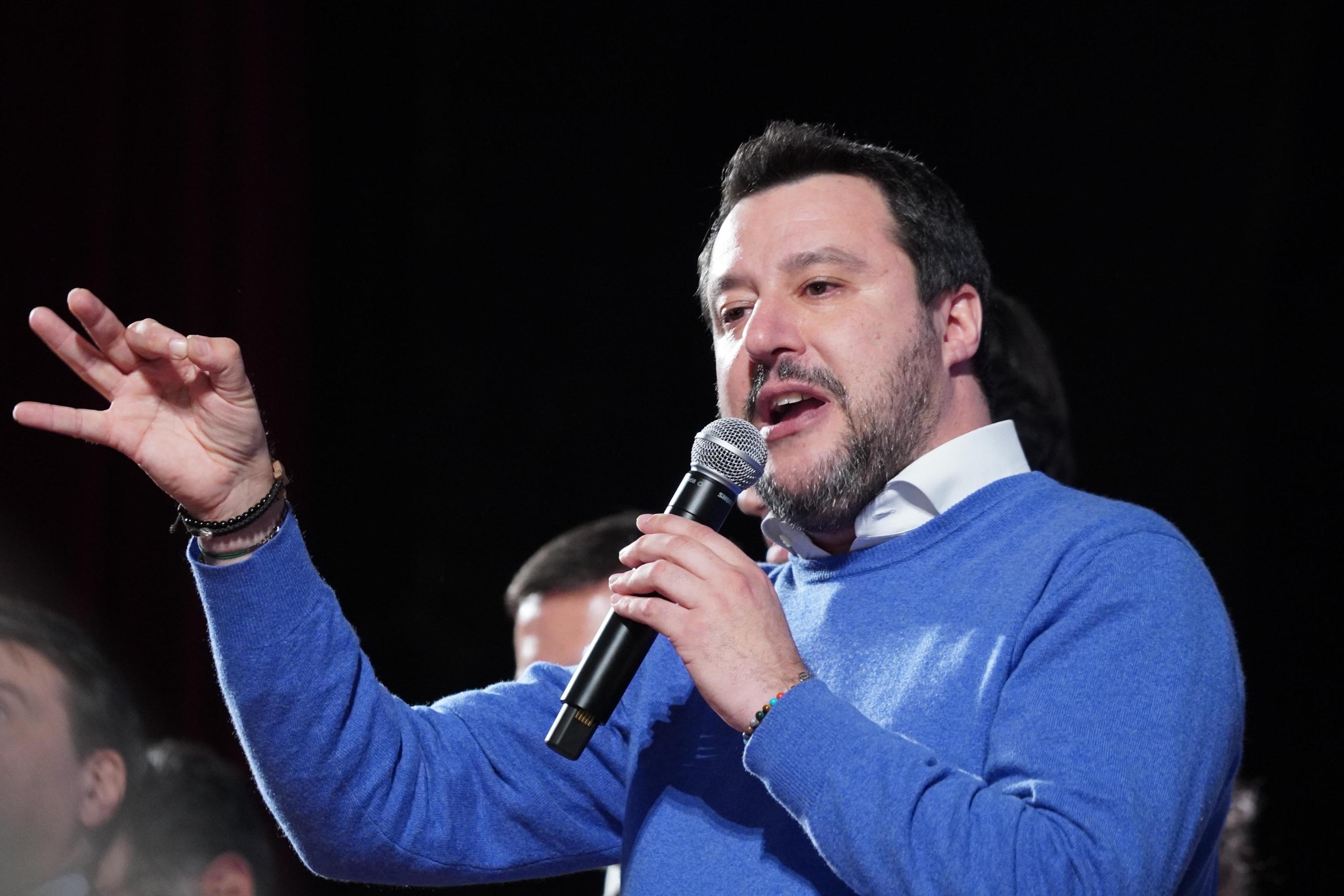 il segretario federale della Lega, Matteo Salvini, durante un incontro al teatro Augusteo di Napoli, 18 febbraio 2020.
ANSA/CESARE ABBATE