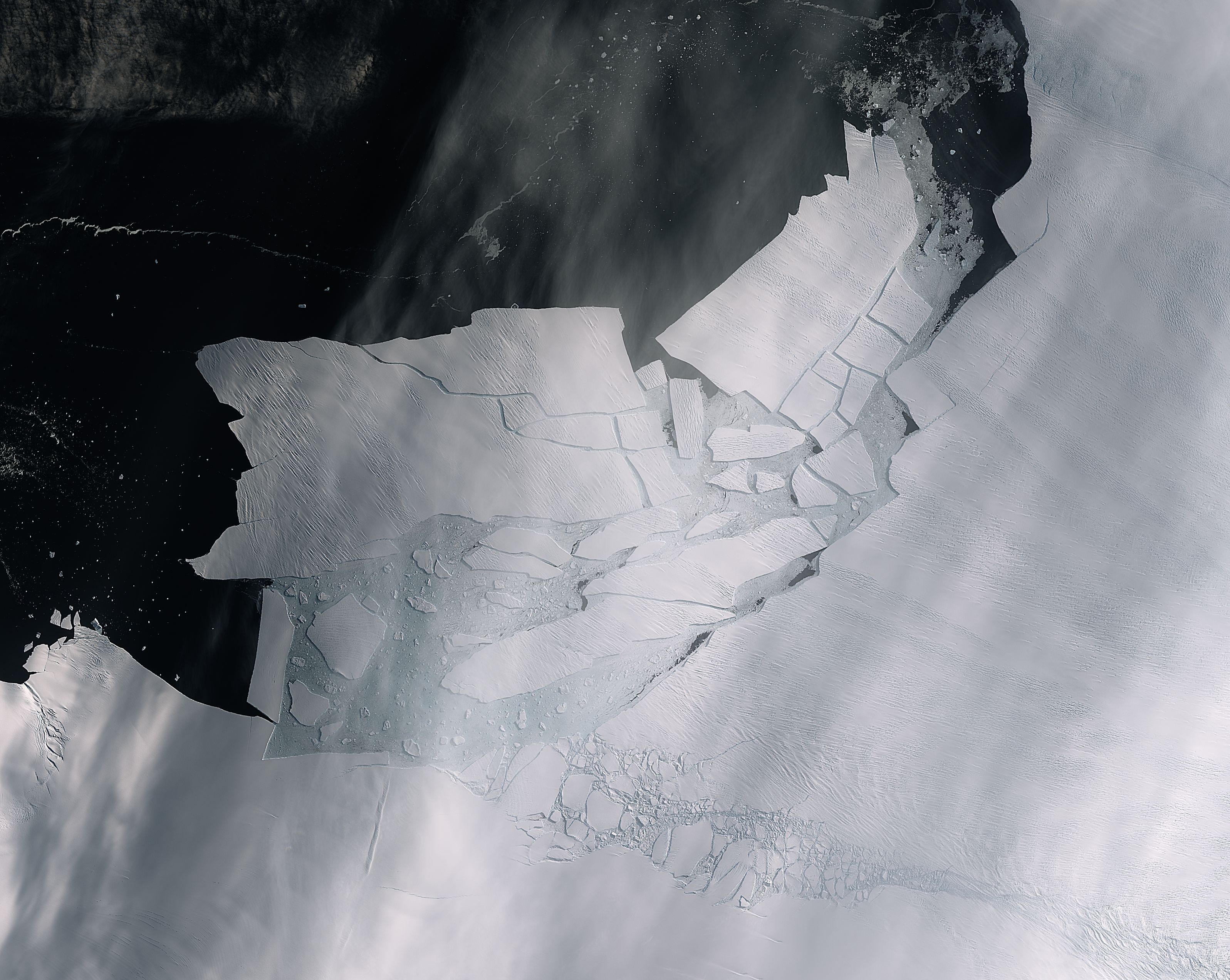 Antartide, si distacca un iceberg grande quanto Malta – Il video