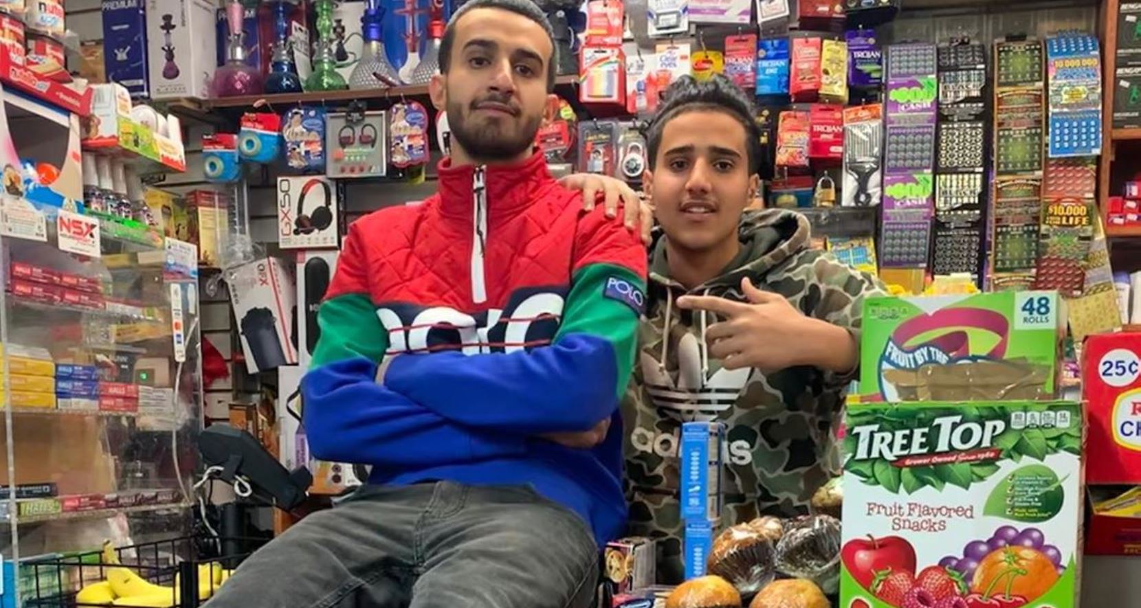 In un minimarket di New York hai 5 secondi per prendere gratis quello che vuoi se risolvi quesiti di matematica – I video