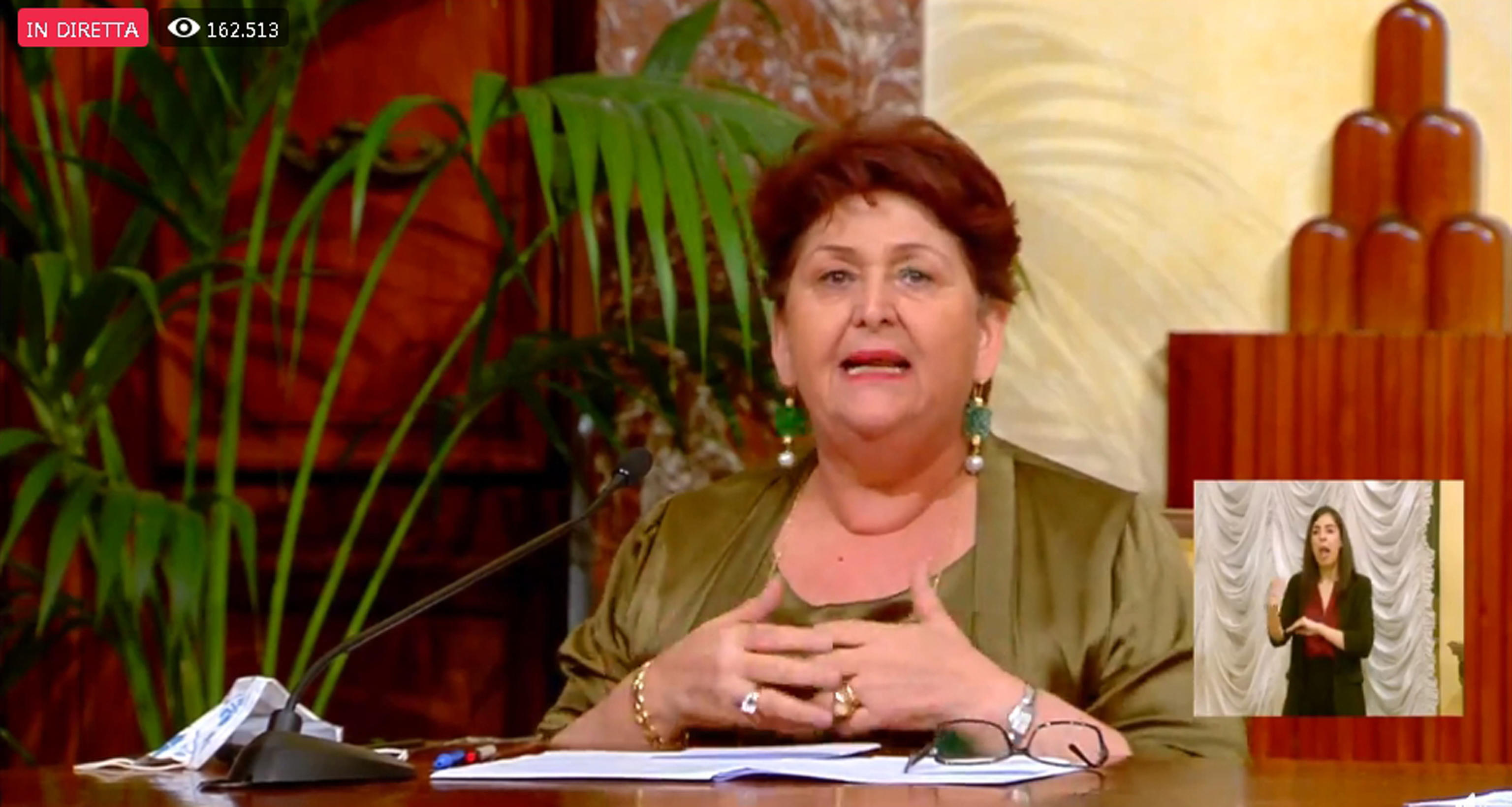 Il fermo immagine mostra la ministra per le Politiche Agricole, Teresa Bellanova, durante la conferenza stampa sul dl Rilancio a palazzo Chigi, Roma, 13 maggio 2020.
FERMO IMMAGINE VIDEO FACEBOOK GIUSEPPE CONTE
+++ ATTENZIONE LA FOTO NON PUO' ESSERE PUBBLICATA O RIPRODOTTA SENZA L'AUTORIZZAZIONE DELLA FONTE DI ORIGINE CUI SI RINVIA +++ ++ HO - NO SALES, EDITORIAL USE ONLY ++