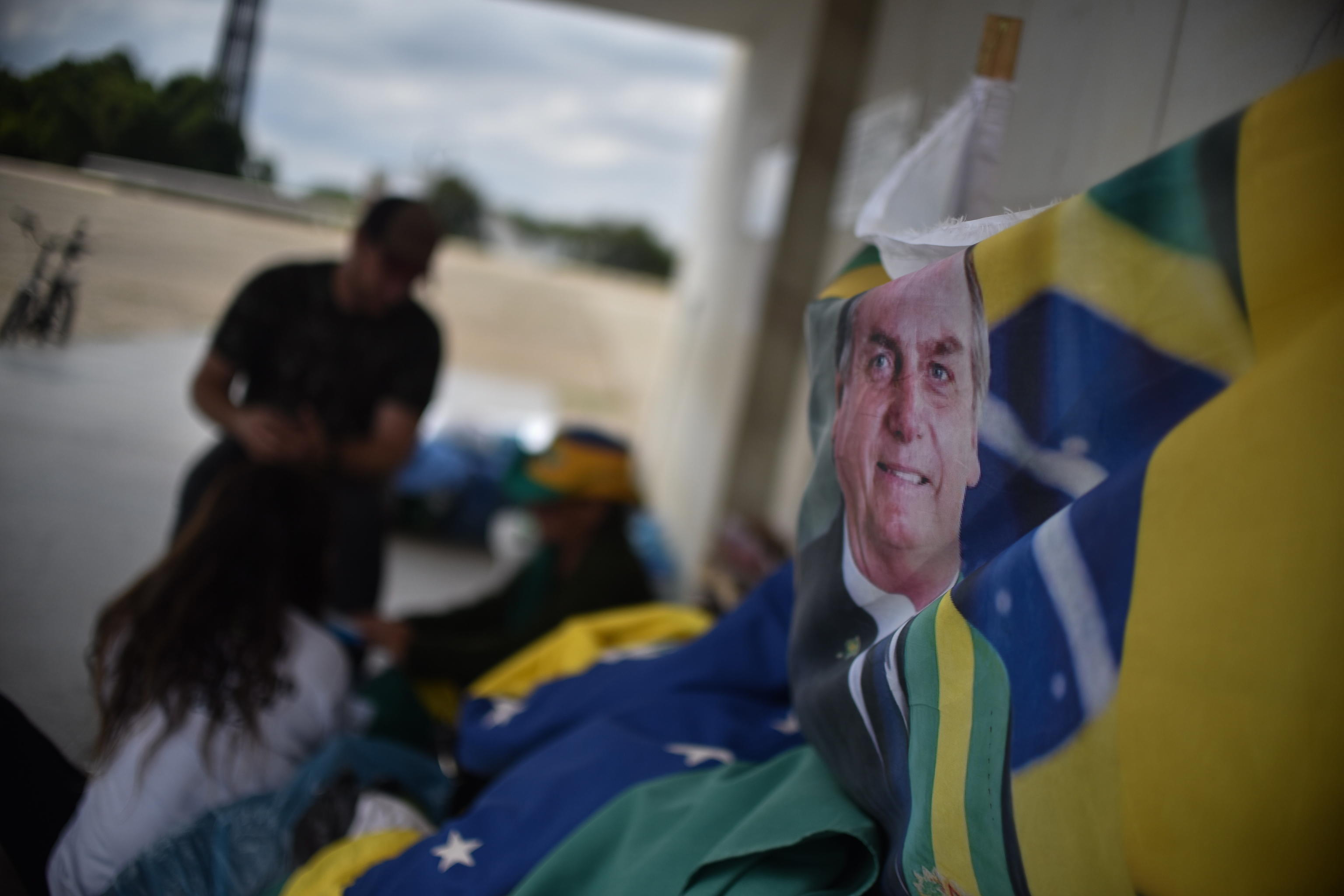 Brasile, Continua Il Silenzio Di Bolsonaro E Si Accendono I Suoi Fans ...