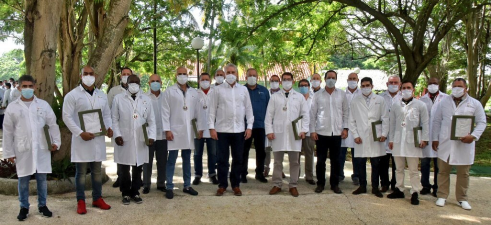 Calabria, in arrivo quasi 500 medici da Cuba per salvare il sistema sanitario. Occhiuto: «I nostri bandi sono andati deserti»