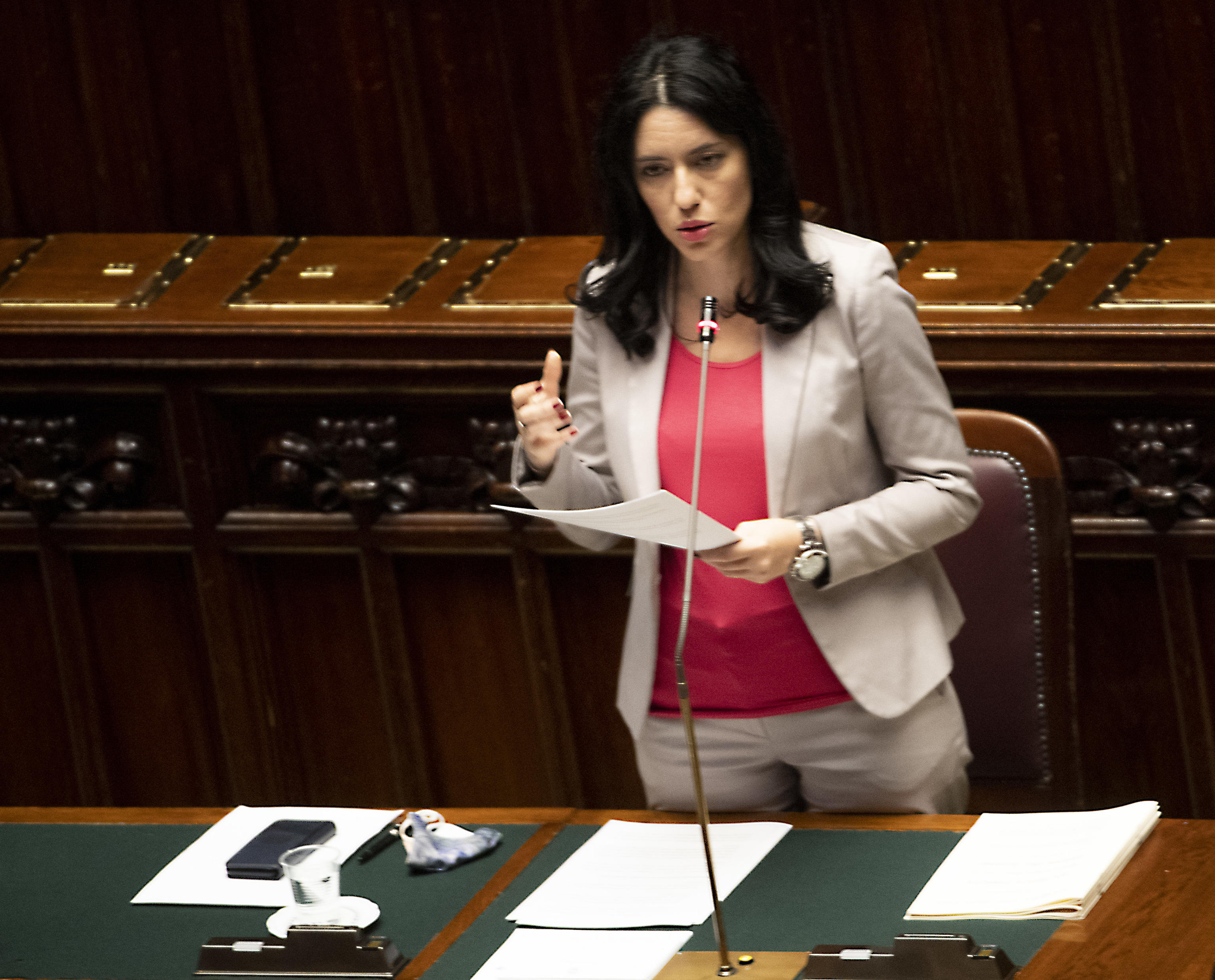La ministra dell' Istruzione  Lucia Azzolina nel corso dell' informativa urgente alla Camera sulla ripresa delle scuole,  Roma, 28 luglio 2020.
ANSA/MAURIZIO BRAMBATTI