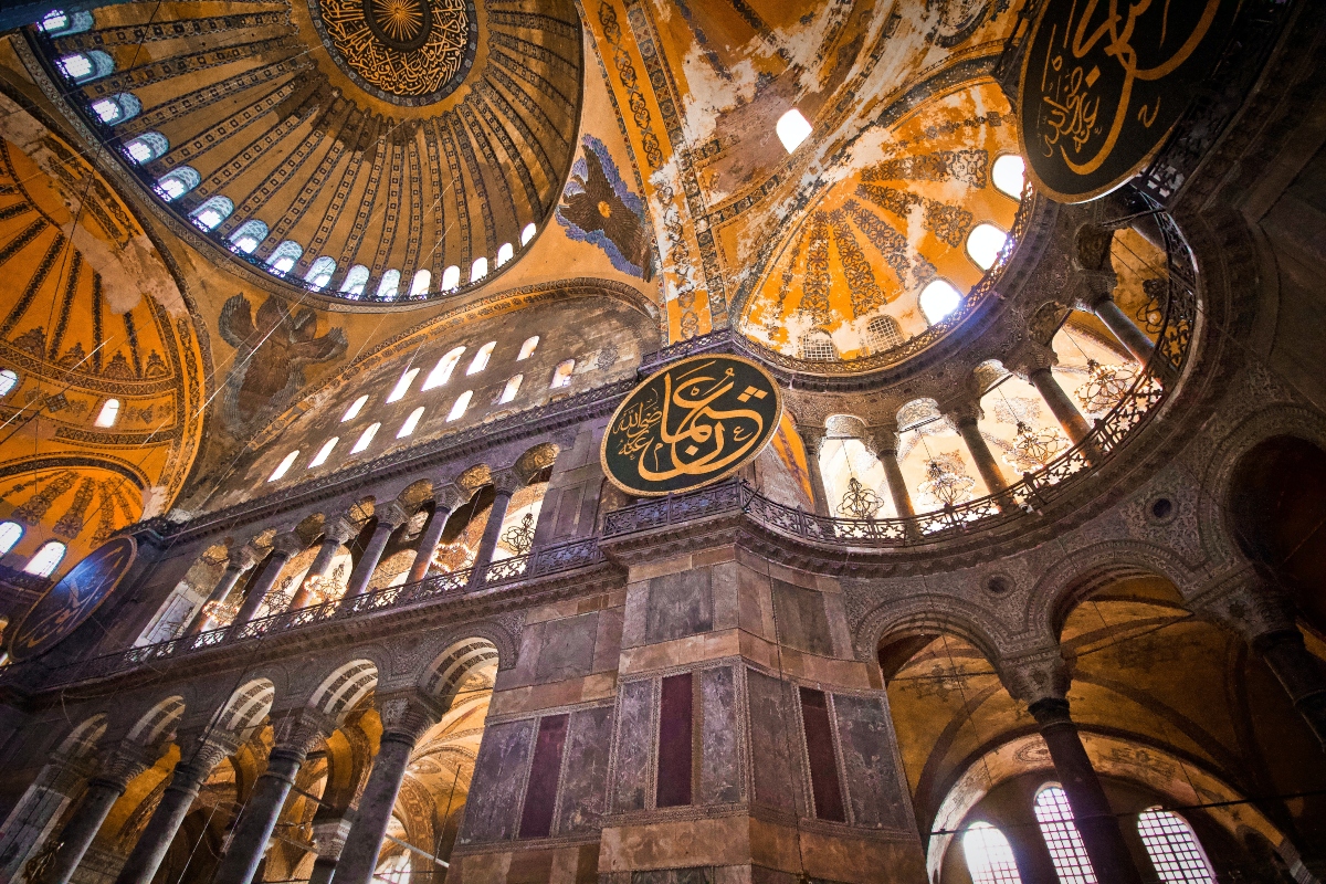 Turchia, la prima preghiera islamica a Santa Sofia. Erdoğan: «Da sempre sei nostra, e noi siamo tuoi» – Video