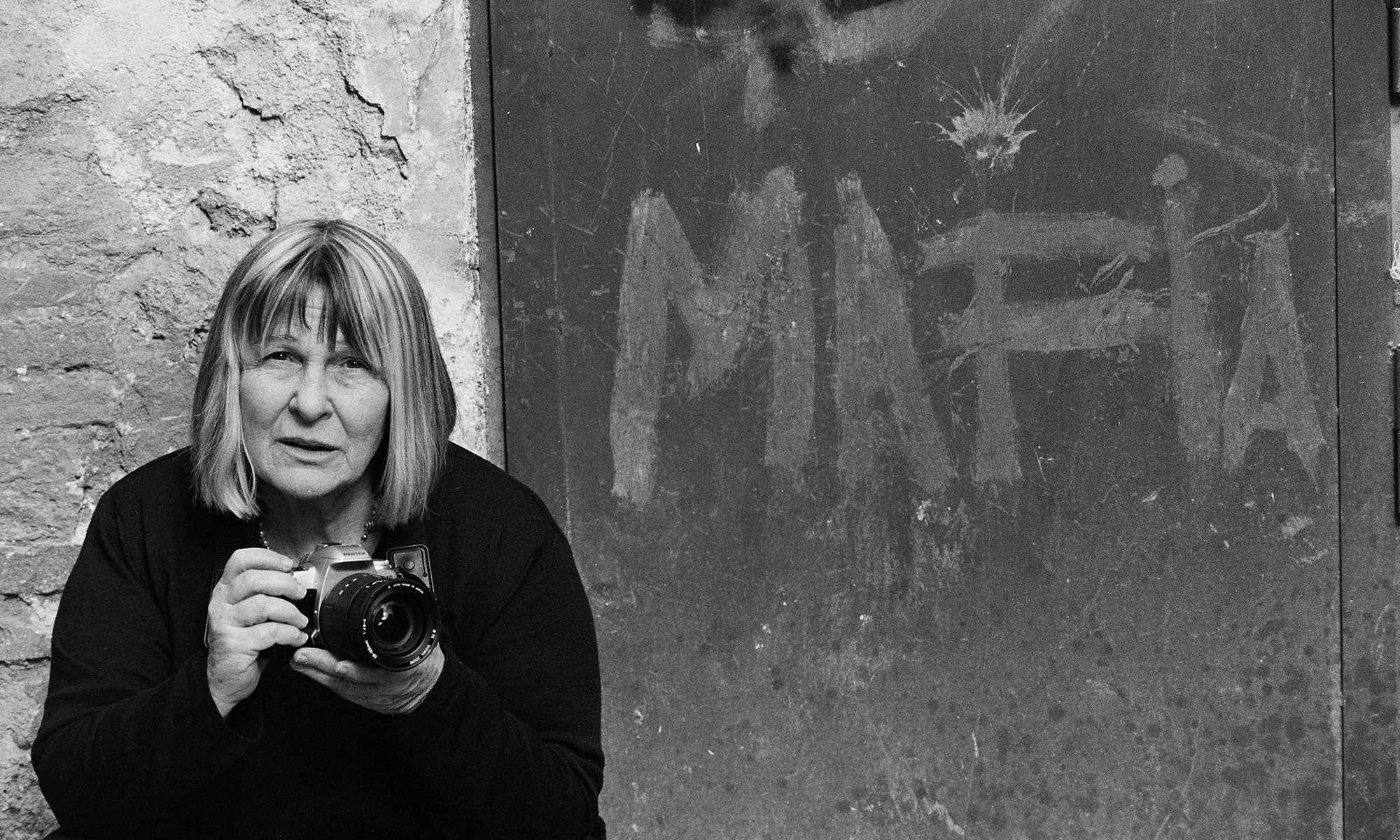 “Shooting the Mafia”, il (meraviglioso) documentario sulla fotoreporter Letizia Battaglia