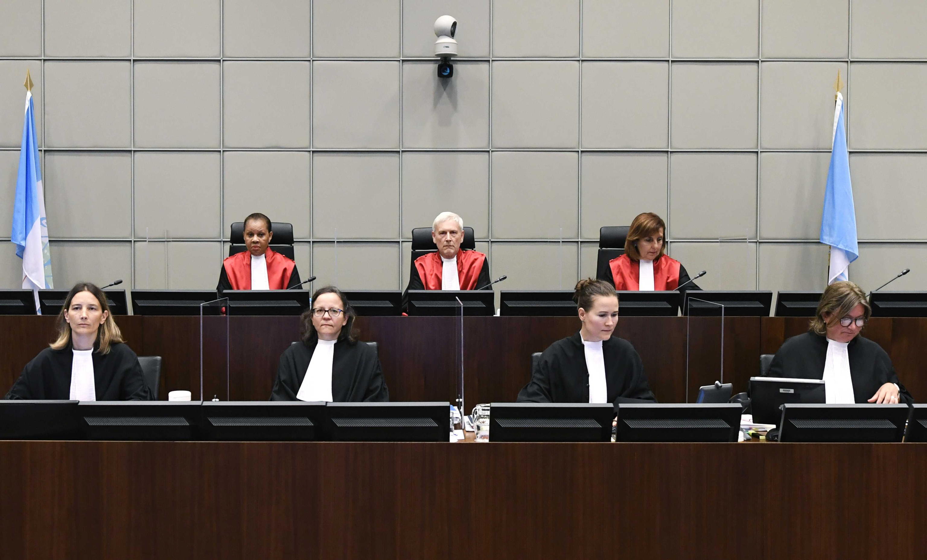 Международный суд признал россию. Судья в Гааге. ООН Гаага Уголовный суд. Международные суды и трибуналы. Международный суд ООН В Гааге пустой.