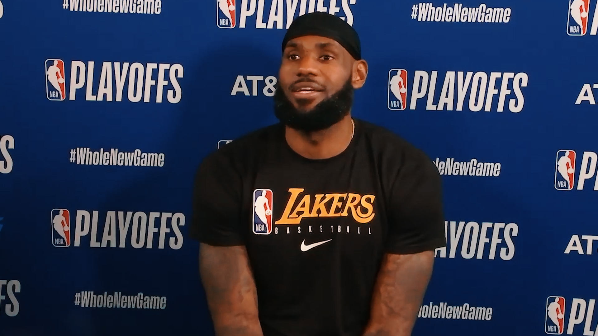 LeBron James: «Adesso noi afroamericani siamo terrorizzati» – Il video