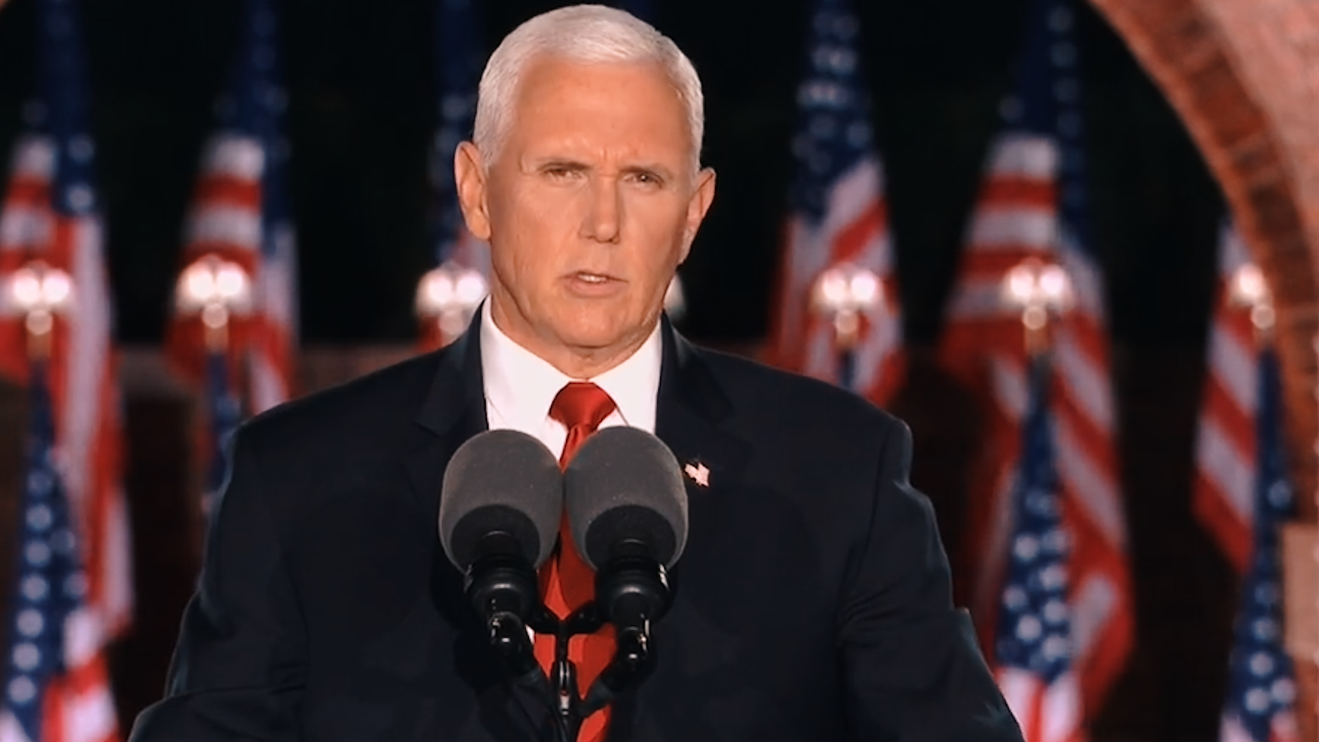 Il discorso di Mike Pence alla convention repubblicana: «Abbiamo bisogno di altri 4 anni di Trump alla Casa Bianca» – Il video