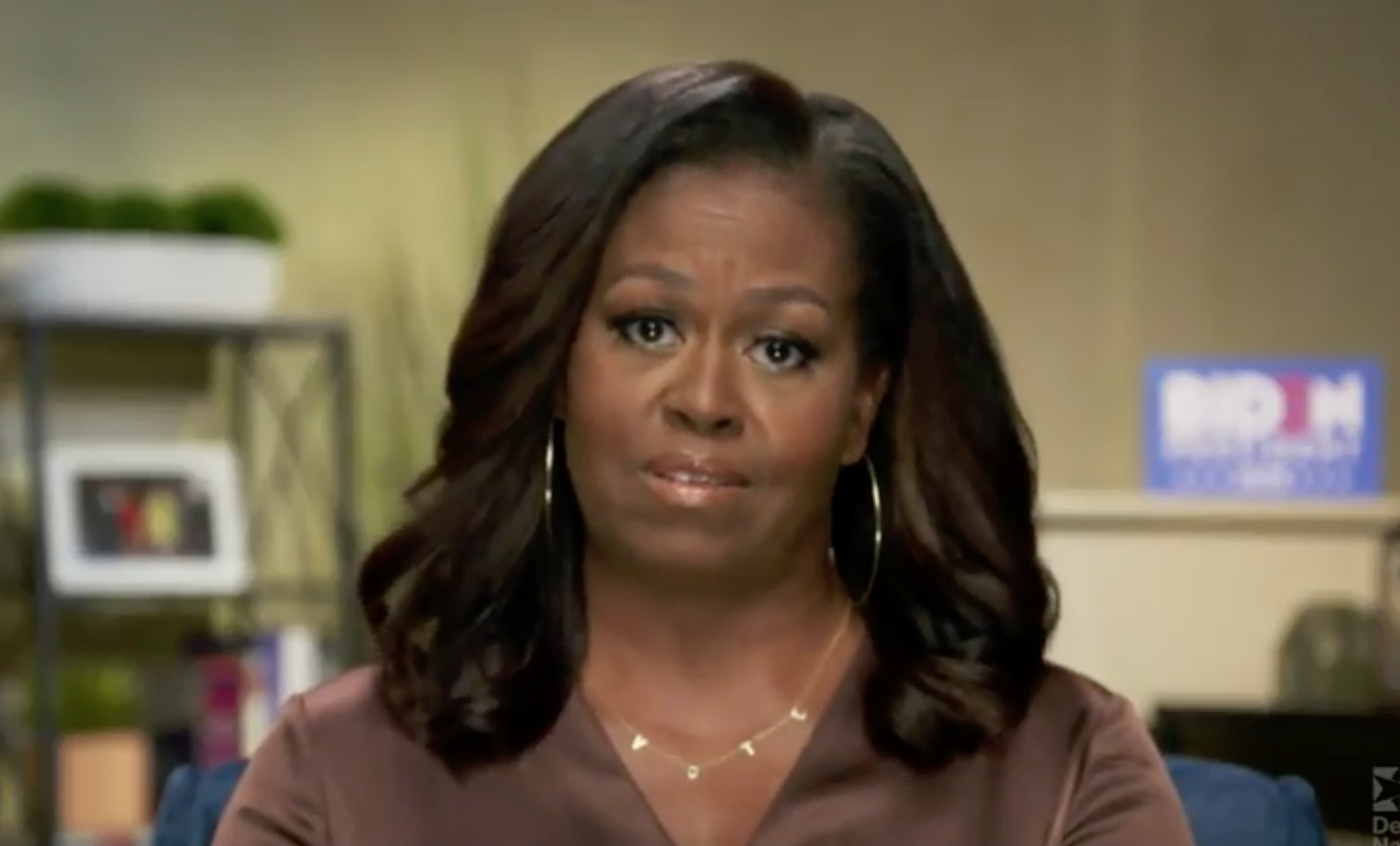 Usa 2020, Michelle Obama: «Trump è il presidente sbagliato». Sanders: «Una minaccia per la democrazia» – Il video