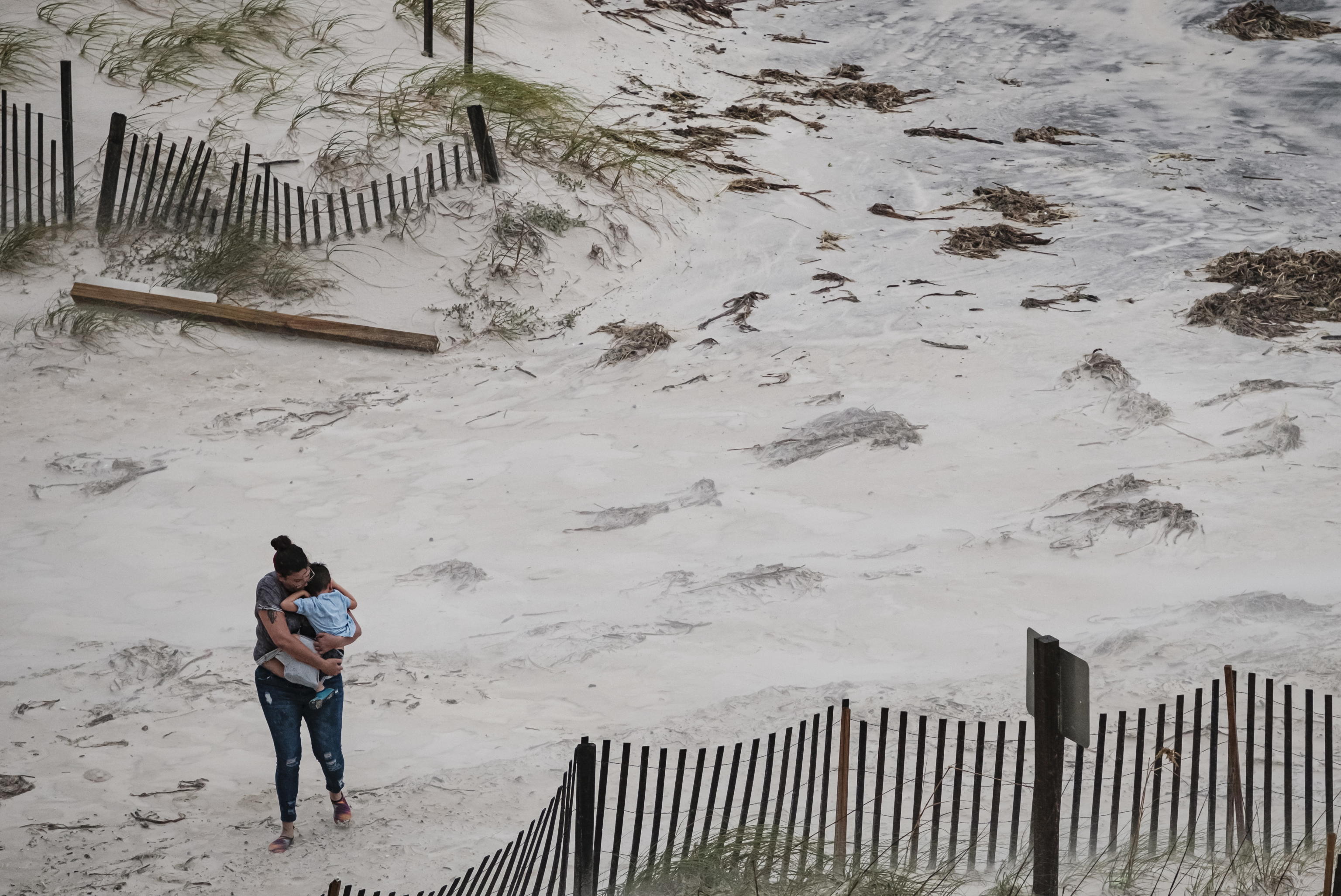 Stati Uniti. L’uragano Sally colpisce Florida e Alabama: le raffiche di vento a 165 km orari – Il video