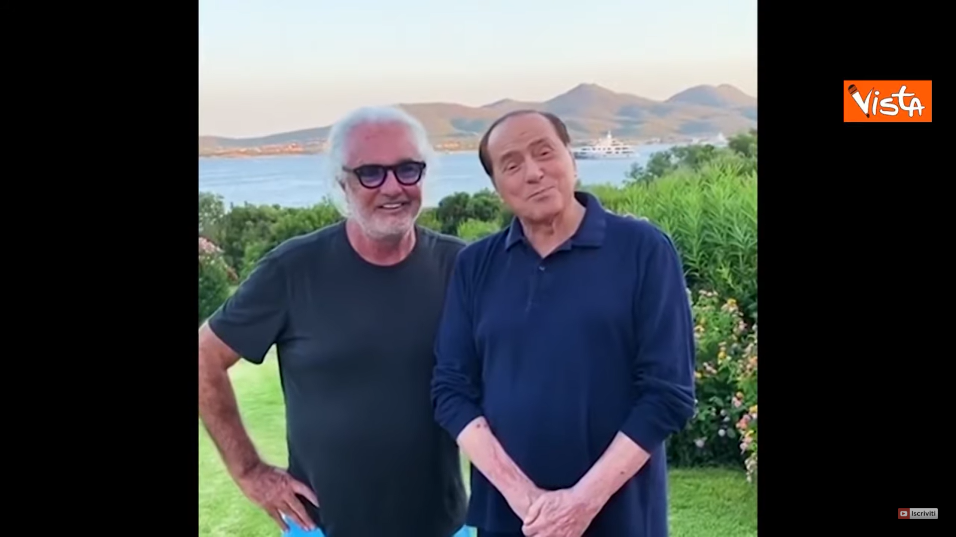 «Bravo Silvio, ti trovo in forma!». L’incontro tra Briatore e Berlusconi in Sardegna – Il video