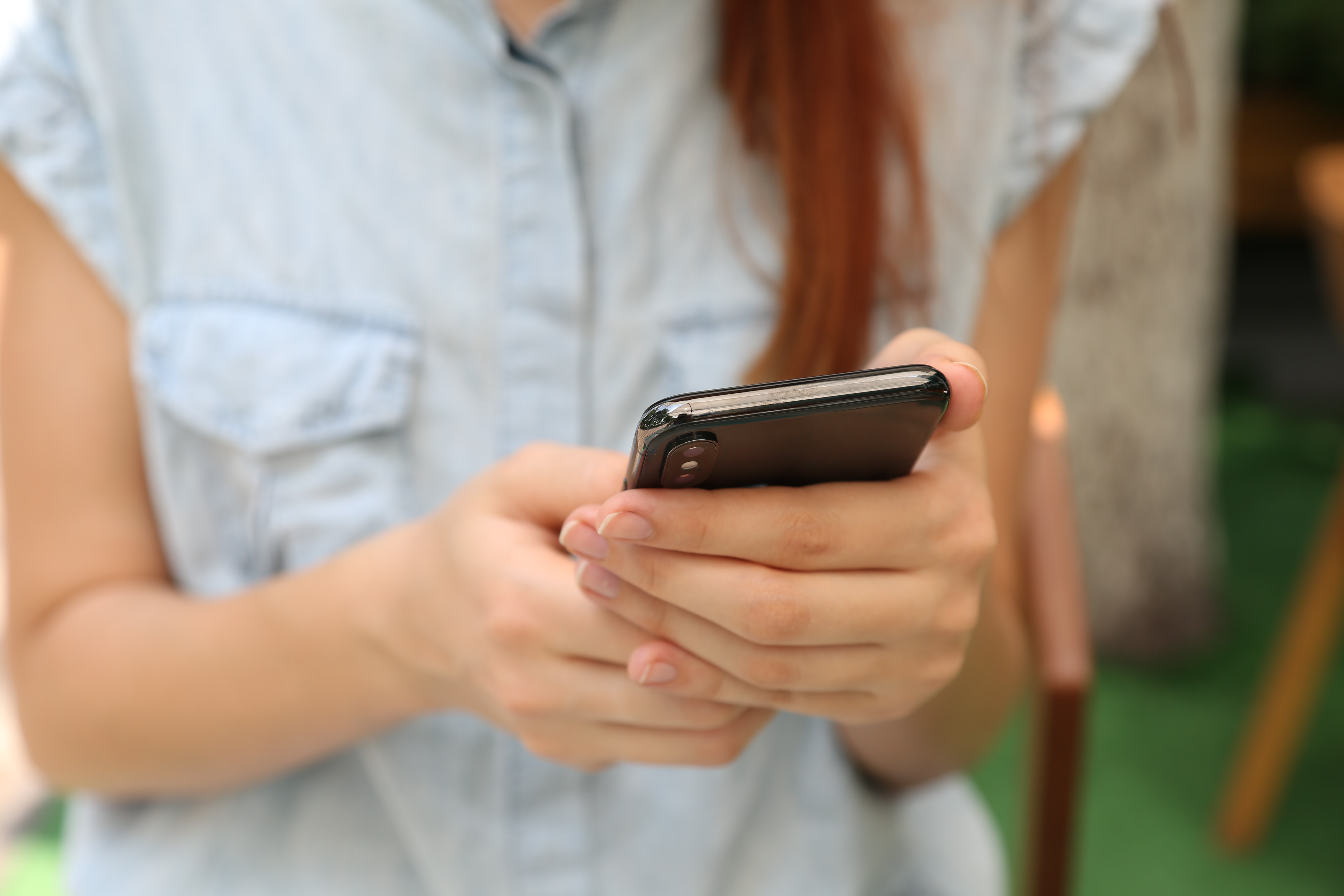 Vietate le chat delle mamme», la finta ordinanza di un sindaco lametino  scatena il panico nei gruppi whatsapp