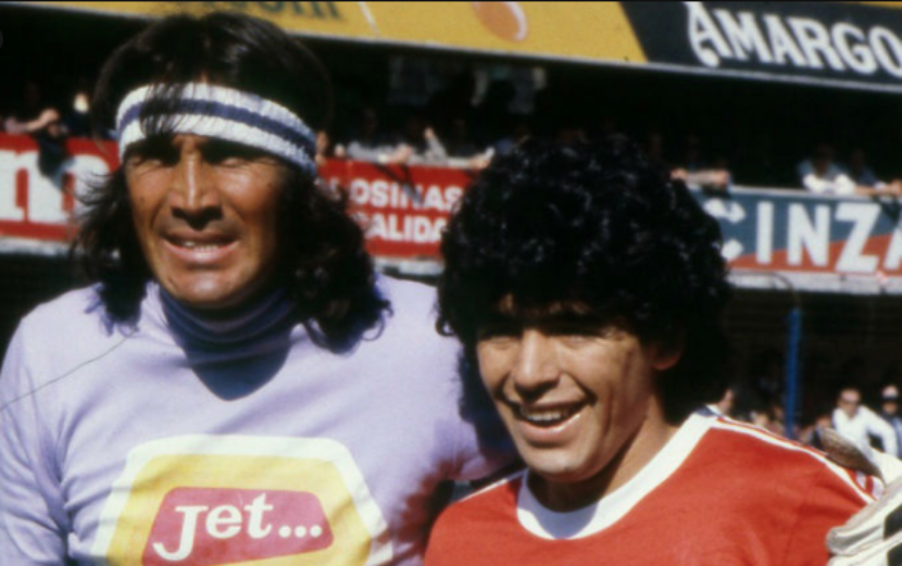 Hugo Gatti e Diego Armando Maradona prima di un Boca Juniors - Argentinos Juniors del 1980