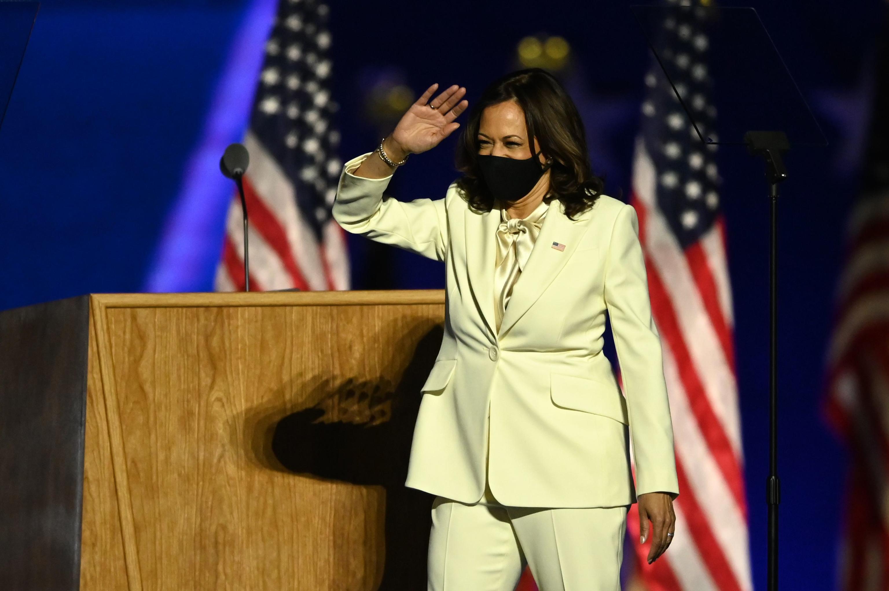 Usa 2020, Kamala Harris: &laquo;Ora abbiamo il potere di costruire un futuro migliore&raquo;. Alle giovani dice: &laquo;Sognate con ambizione&raquo; &ndash; Il video
