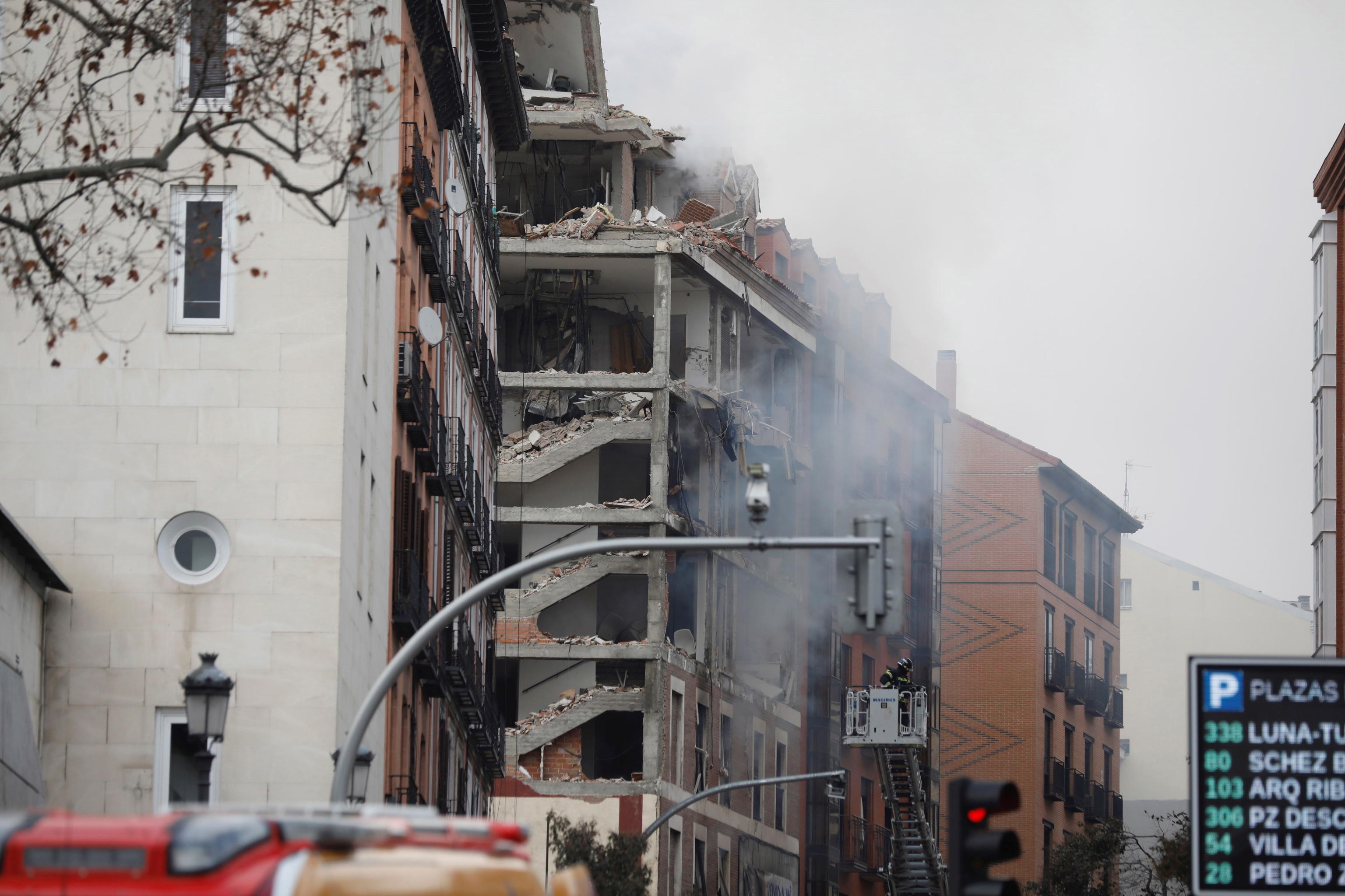 Forte esplosione nel centro di Madrid: saltati in aria quattro piani di un edificio. 2 morti e 8 feriti &ndash; Il video
