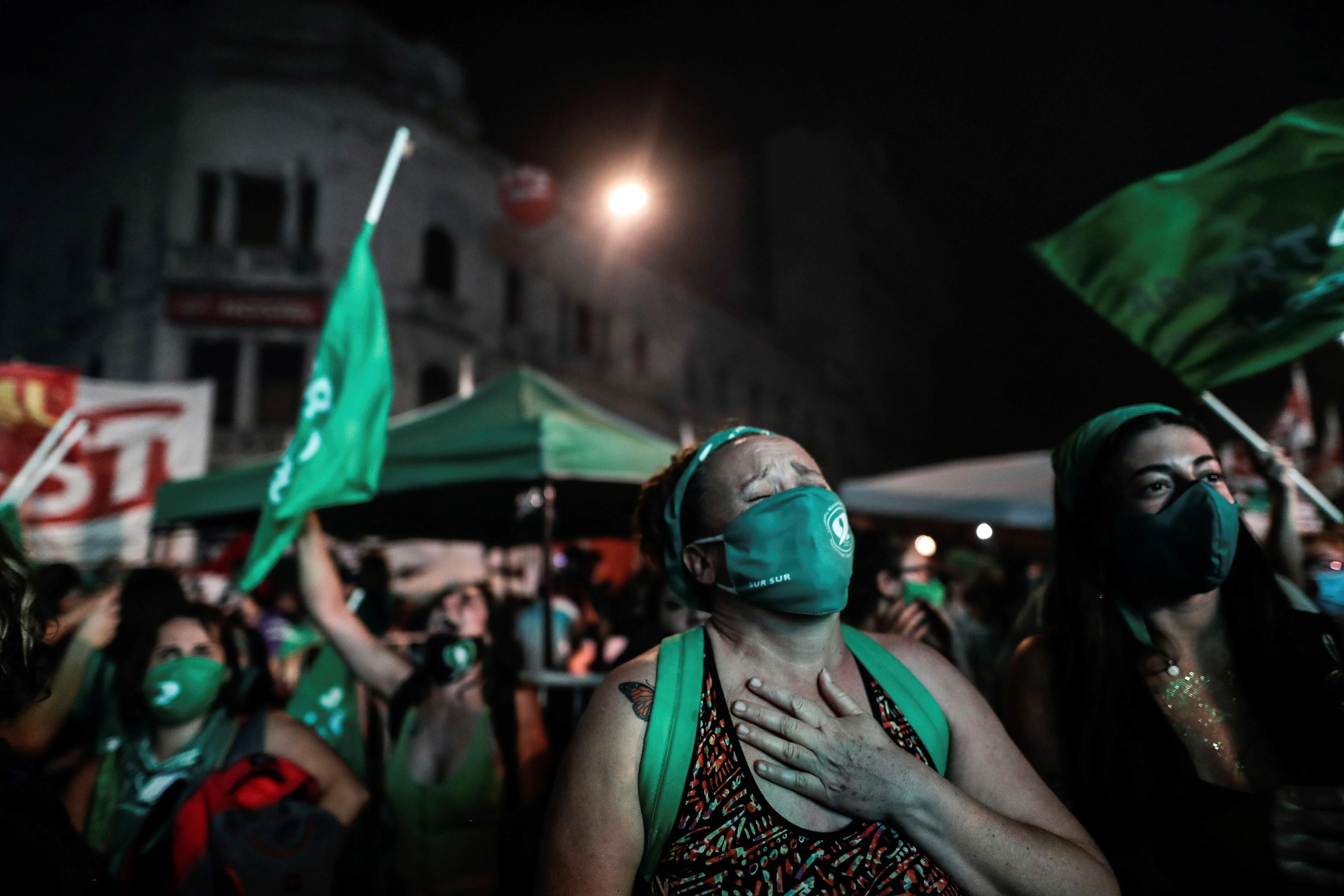 In Argentina adesso l&rsquo;aborto &egrave; legale: passa la legge storica, con l&rsquo;obiezione di coscienza – Il video