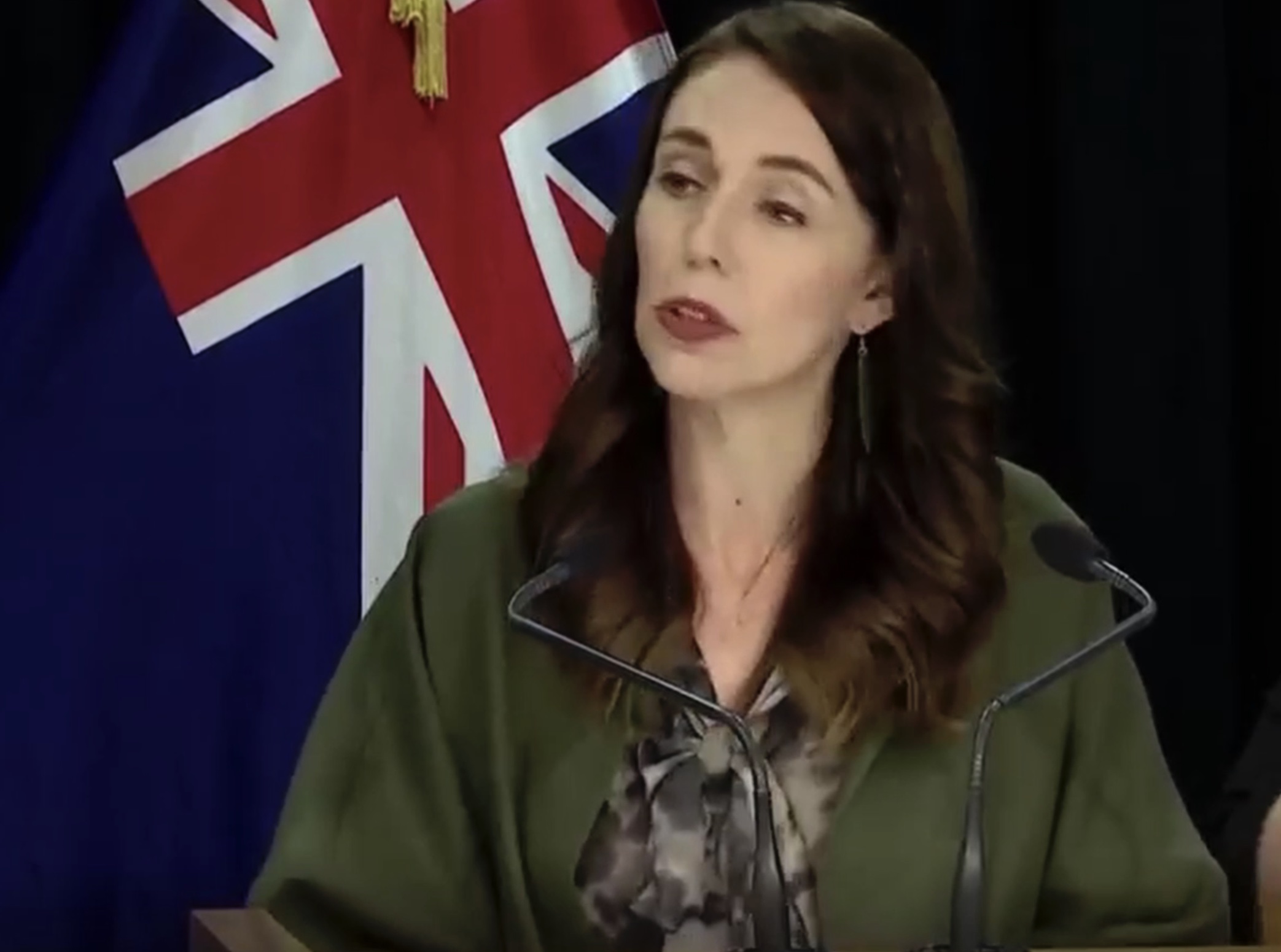 Nuova Zelanda, Jacinda Ardern sempre pi&ugrave; leader globale: offre aiuto a Biden per contrastare la Covid-19 &ndash; Il video