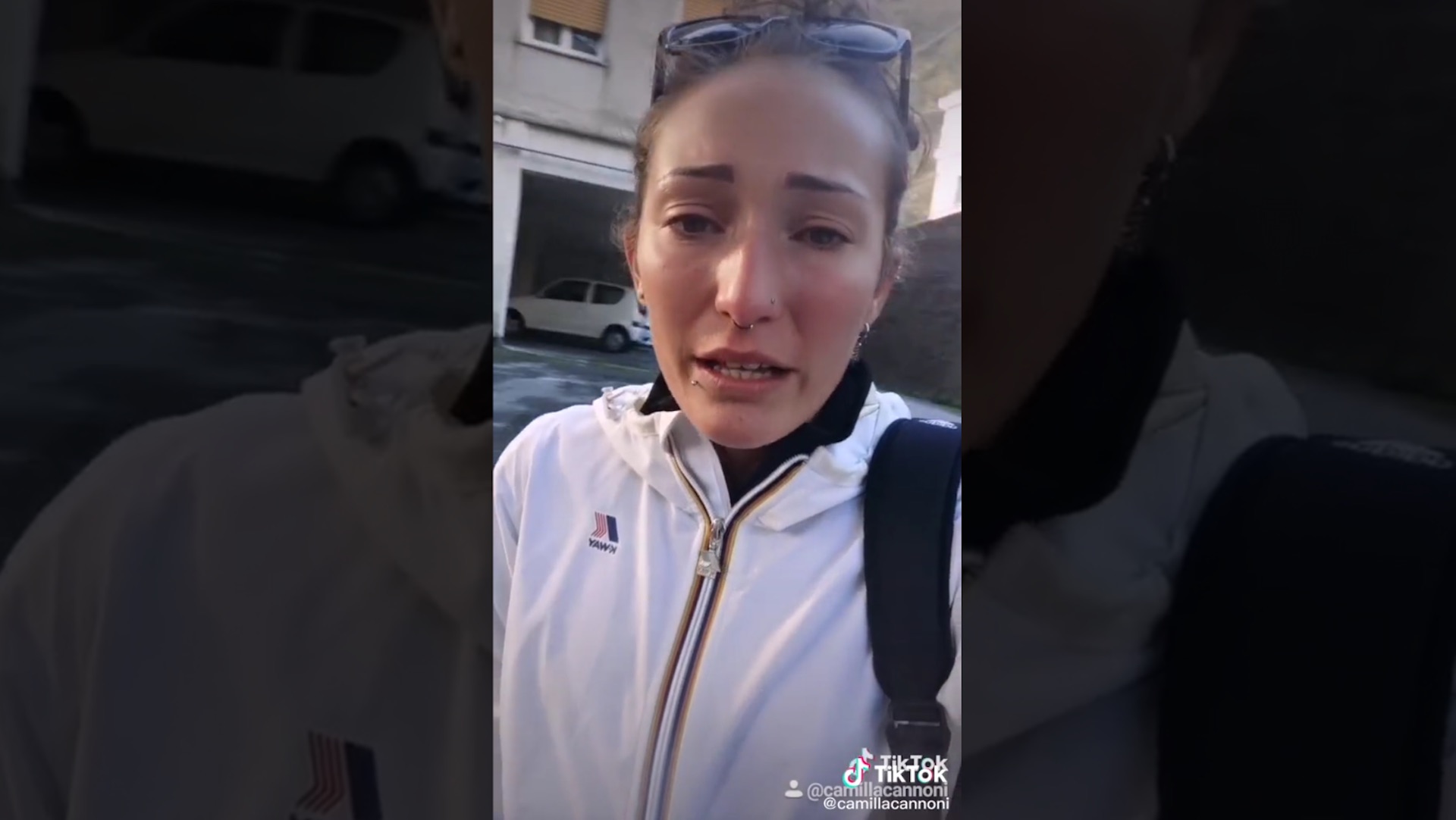 Omofobia, la denuncia di Camilla: &laquo;I vicini mi bucano le gomme dell&rsquo;auto perch&eacute; sono lesbica&raquo; &ndash; Il video