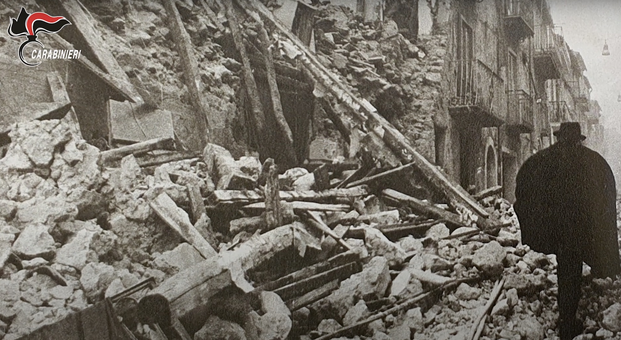 Quarant&rsquo;anni fa il terremoto nell&rsquo;Irpinia: il boato che squarci&ograve; la diretta alla radio &ndash; Il video