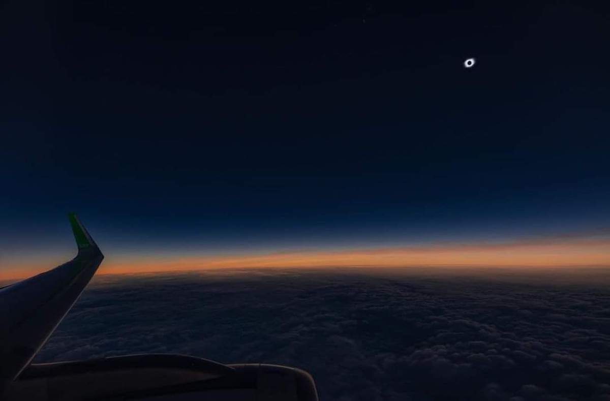 Un&rsquo;eclissi totale di Sole lascia il Nord della Patagonia senza fiato (e senza luce) per due minuti &ndash; Il video