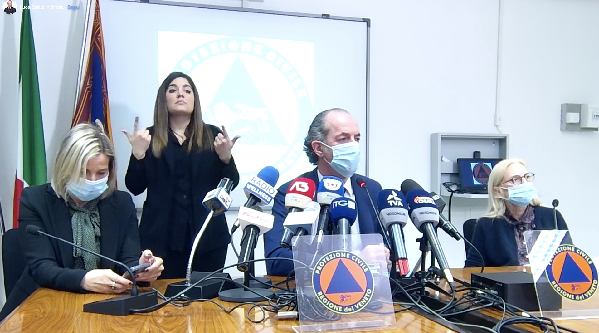In Veneto 492 nuovi contagi e 70 decessi. Zaia: «Daremo il vaccino Astrazeneca anche agli over 55. Isolati casi di variante brasiliana» – Il video