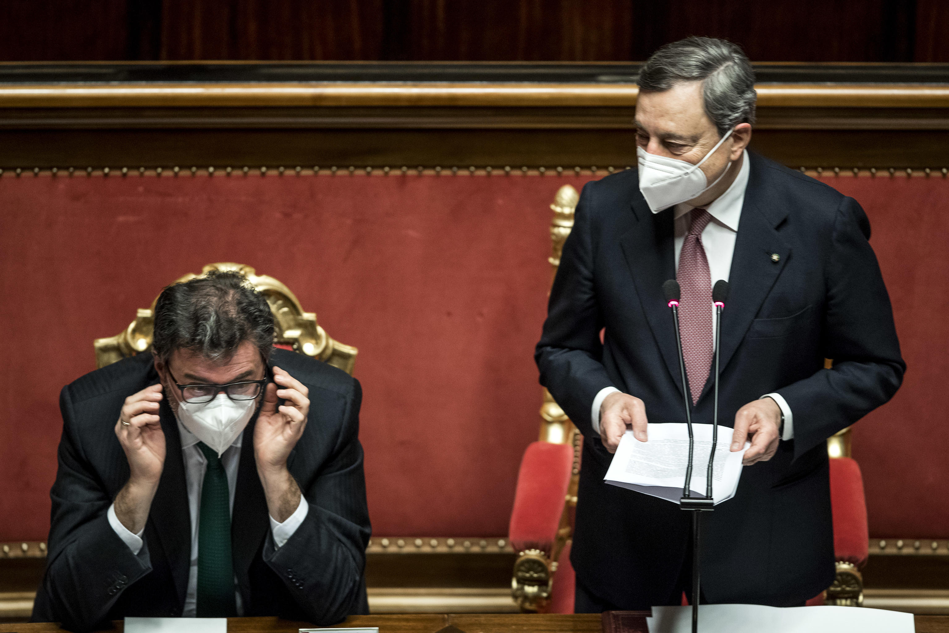 Draghi: «Senza le donne nessun rilancio del Paese. La parità non è un farisaico rispetto delle quote rosa» – Il video