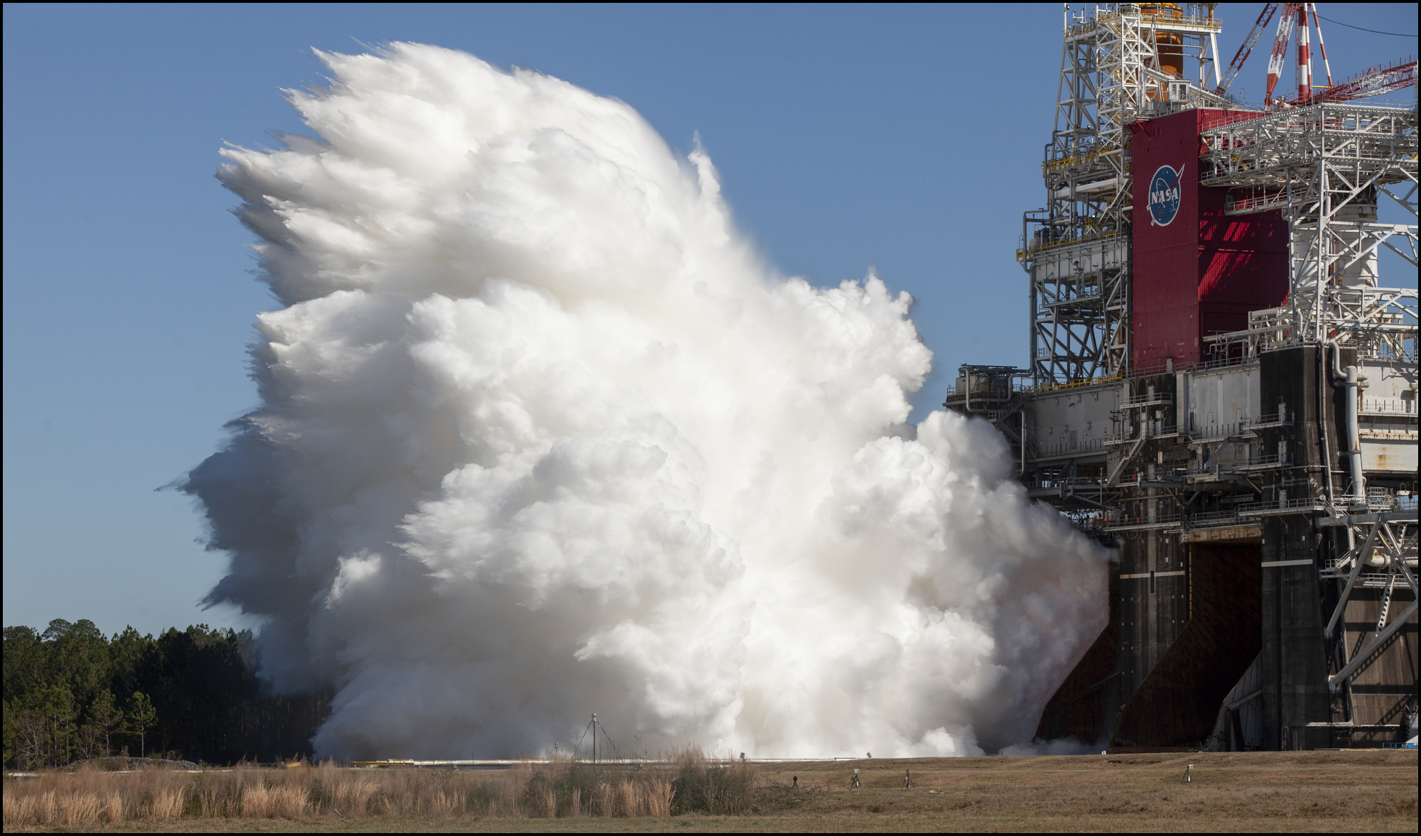 La Nasa è sempre più vicina al ritorno sulla Luna: chiusi con successo i test dei razzi Sls – Il video
