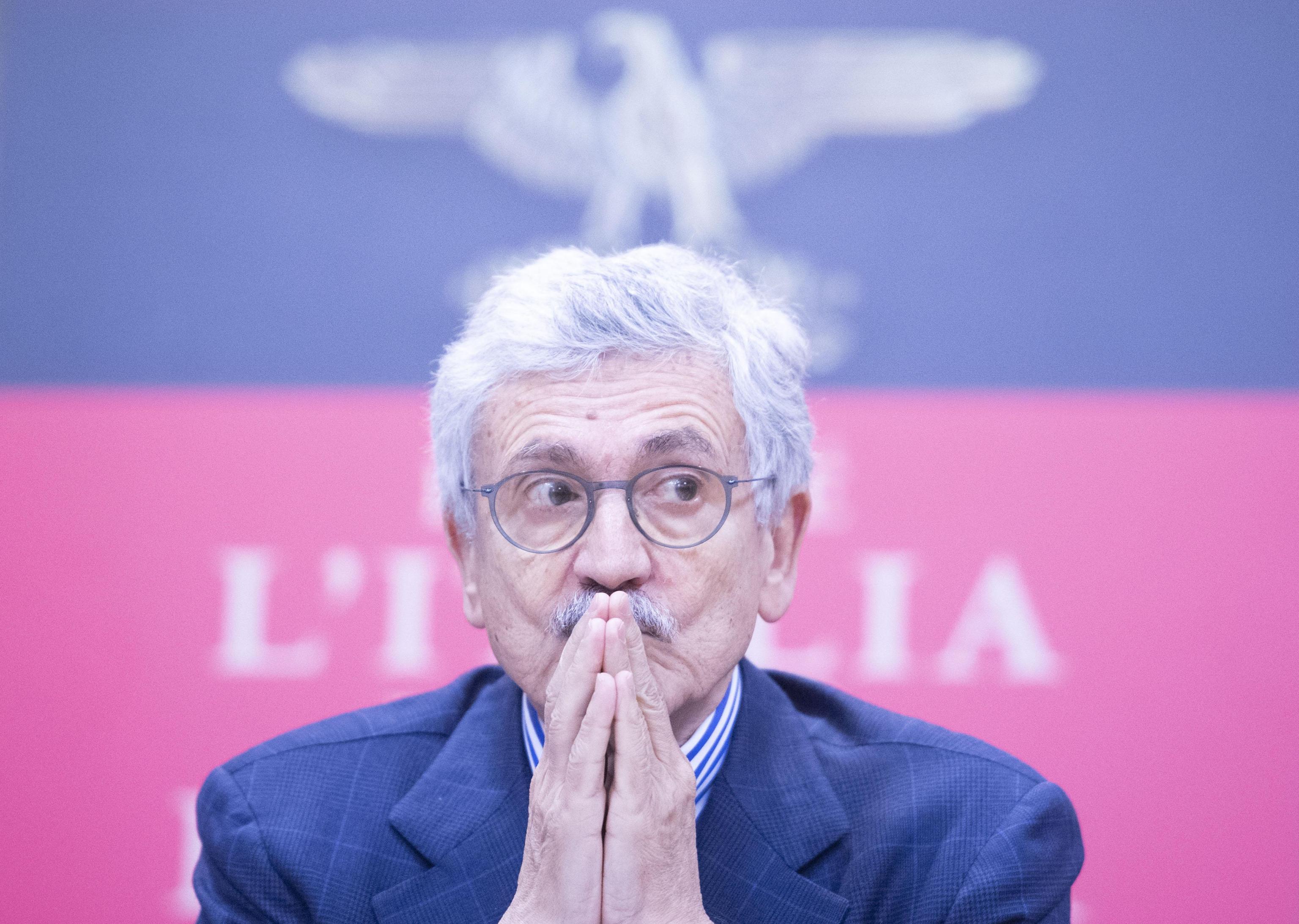Photo of Massimo D’Alema consulting makes less money.  Now the former political leader is throwing himself into the real estate business