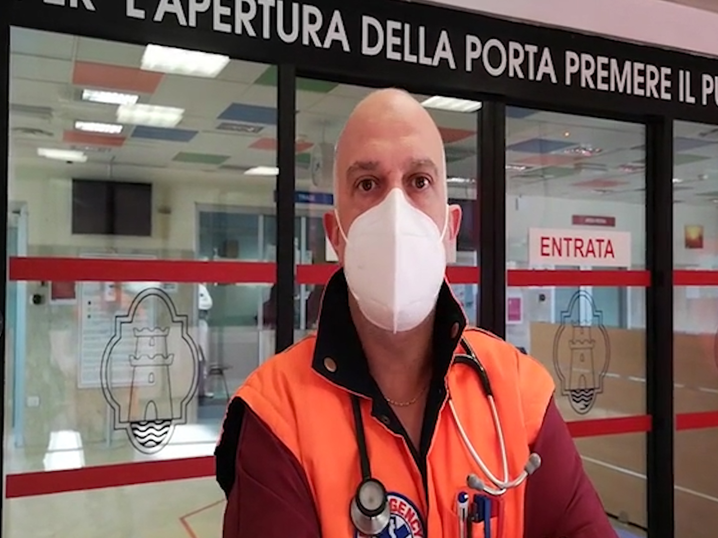 Covid, l’infermiere di Potenza ai colleghi No vax: «Cambiate lavoro» – Il video