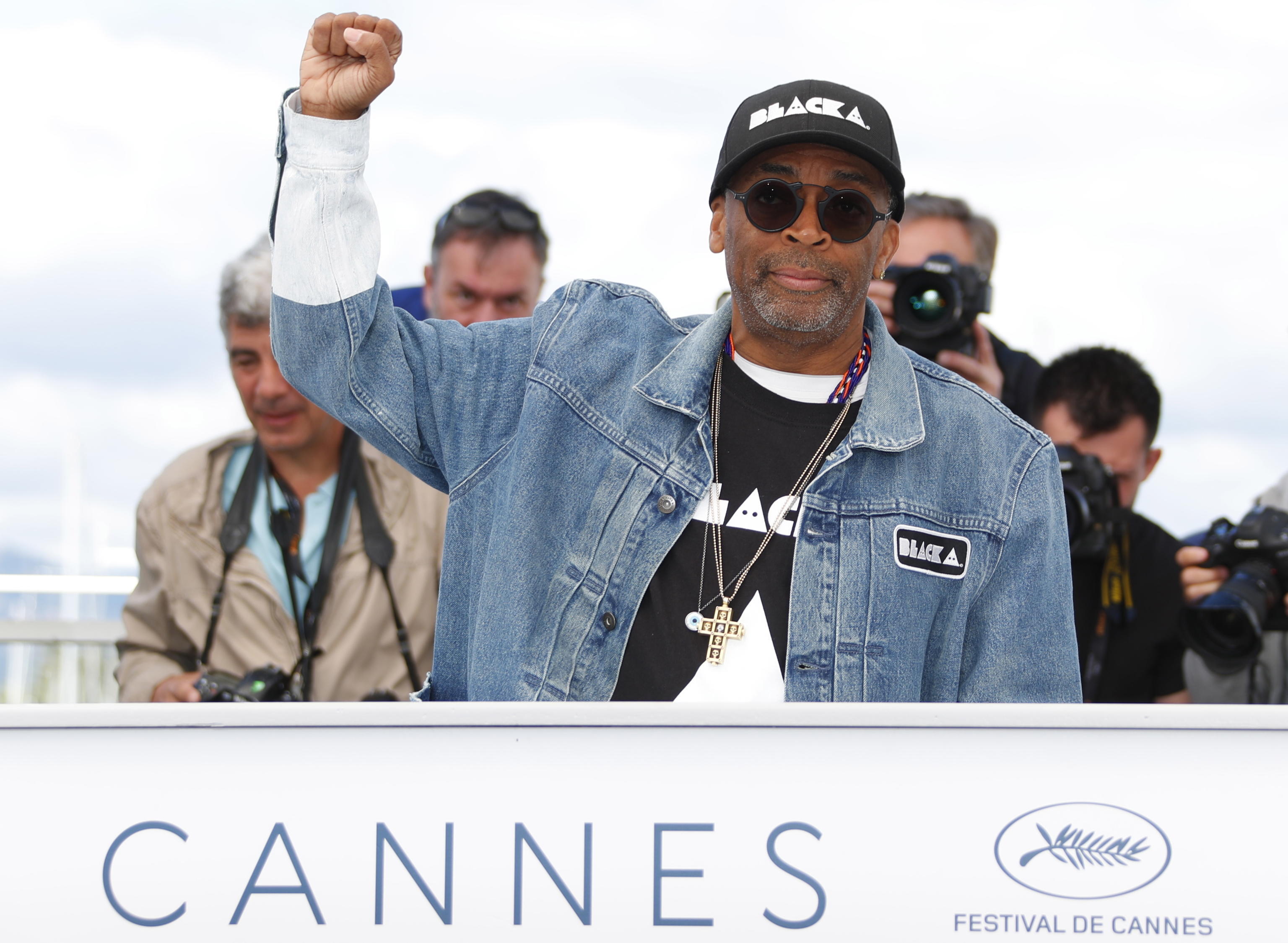 (FILE) US director Spike Lee poses during the photocall for 'BlacKkKlansman' at the 71st annual Cannes Film Festival, in Cannes, France, 15 May 2018 (reissued 16 March 2021). Spike Lee was selected as the Jury President for the Cannes Film Festival, to take place in May 2021, it was announced on 16 March 2021.  ANSA/IAN LANGSDON *** Local Caption *** 55766204