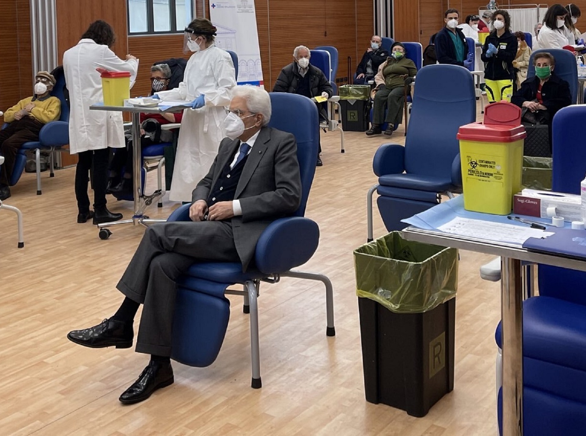 Coronavirus, Sergio Mattarella si è vaccinato allo Spallanzani di Roma