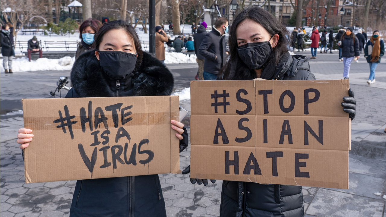 Dopo la strage di Atlanta esplode #StopAsianhate: il video dei ragazzi asiatici contro le discriminazioni peggiorate col Covid – Il video