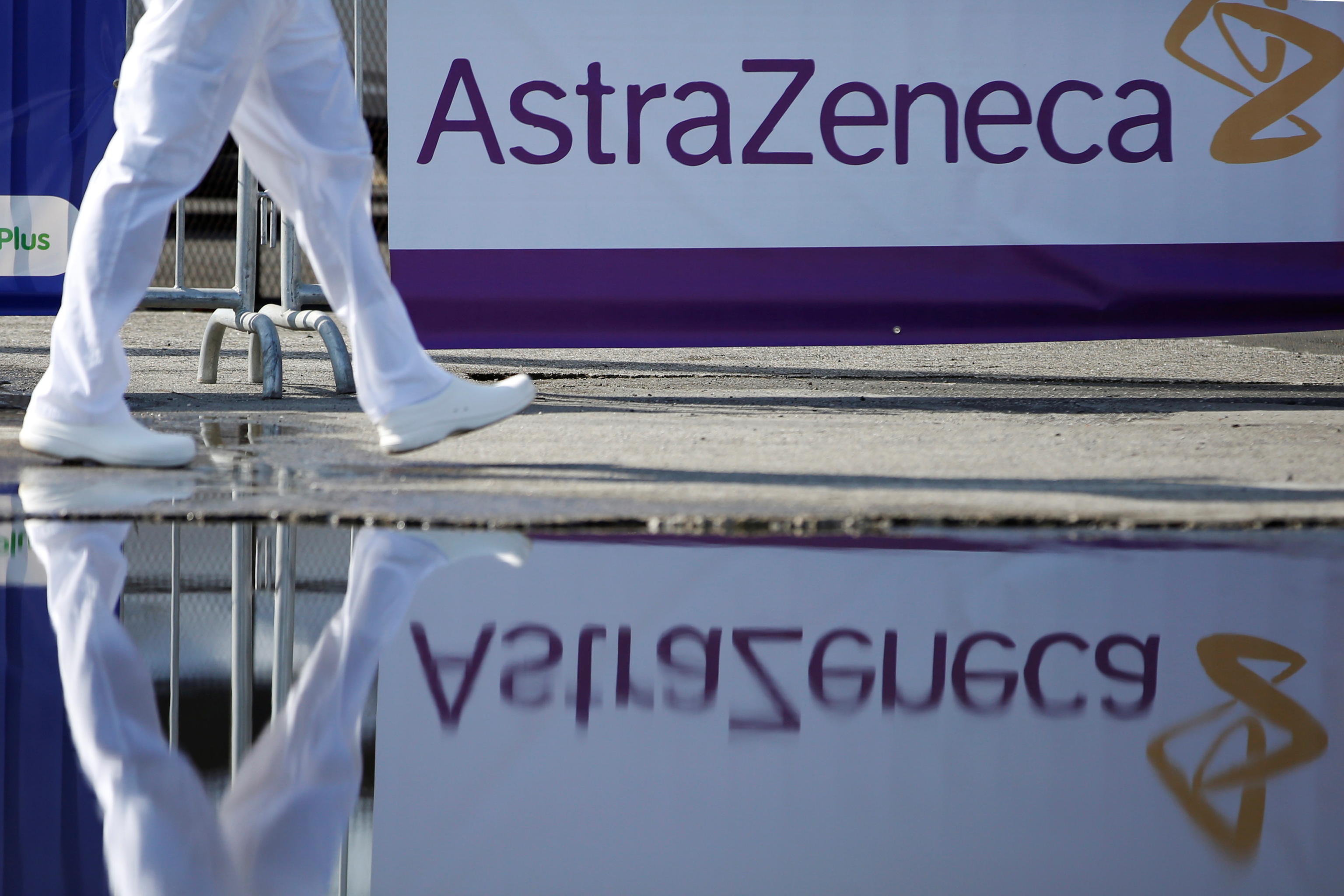 astrazeneca terapia anticorpi monoclonali