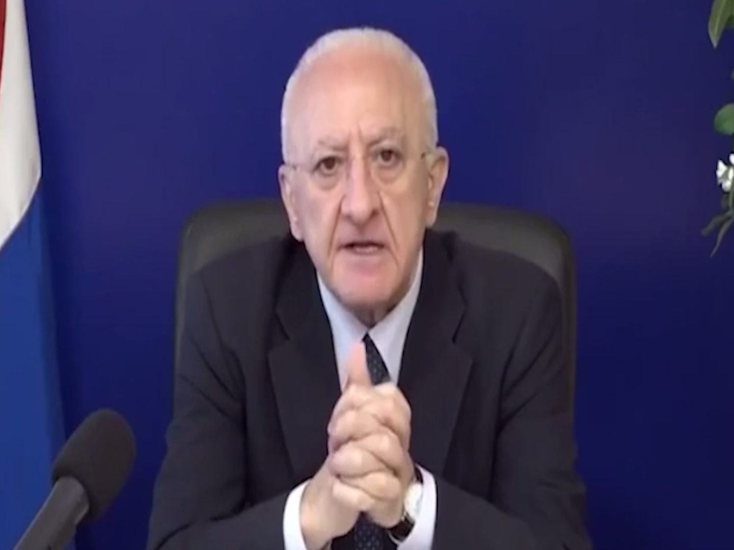 Pnrr, De Luca a Draghi: «Sfido il governo a dare ai campani le stesse risorse destinate alla sanità del Nord» – Il video